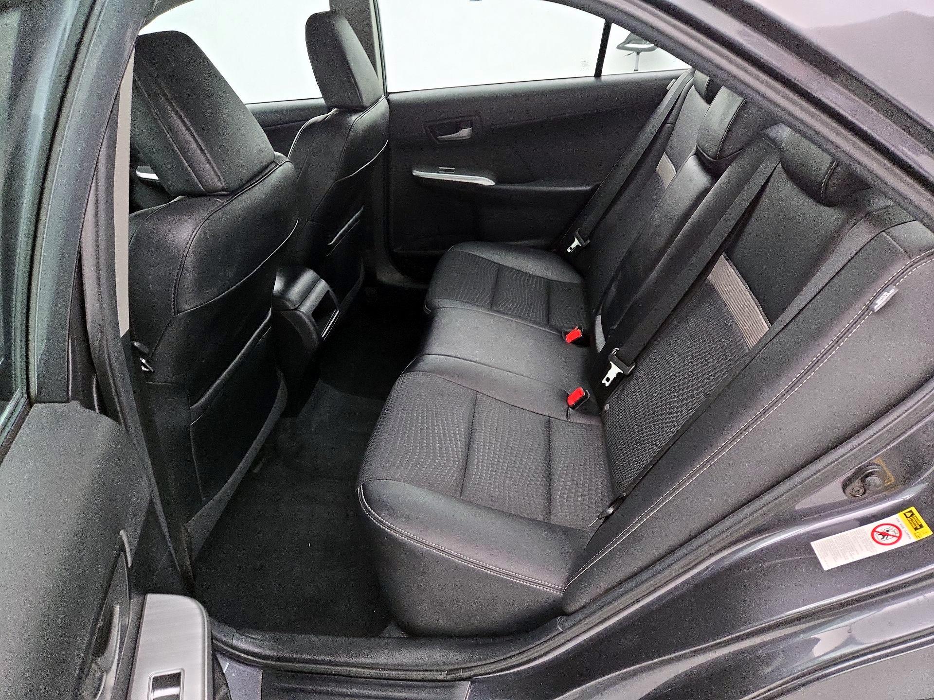 Thumbnail: 2013 Toyota Camry - 18