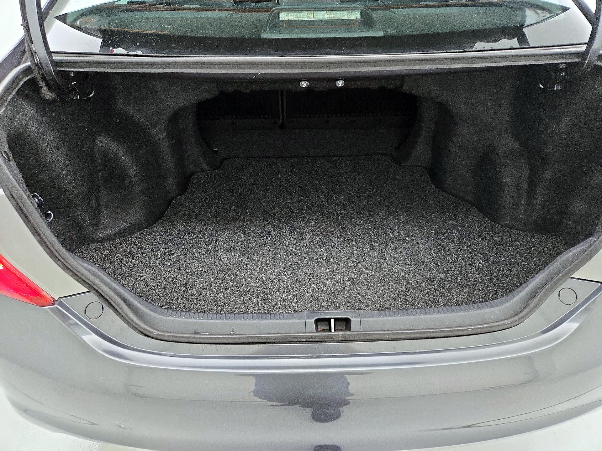 Thumbnail: 2013 Toyota Camry - 19