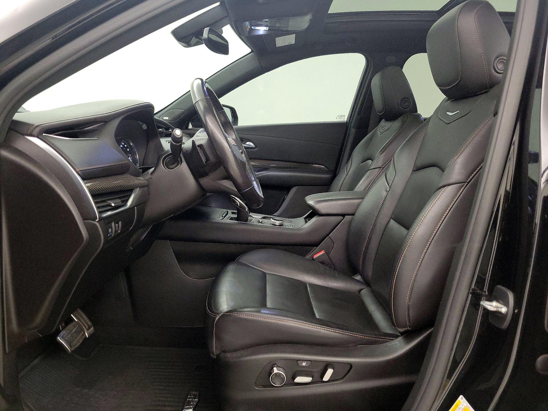 Thumbnail: 2021 Cadillac XT4 - 11