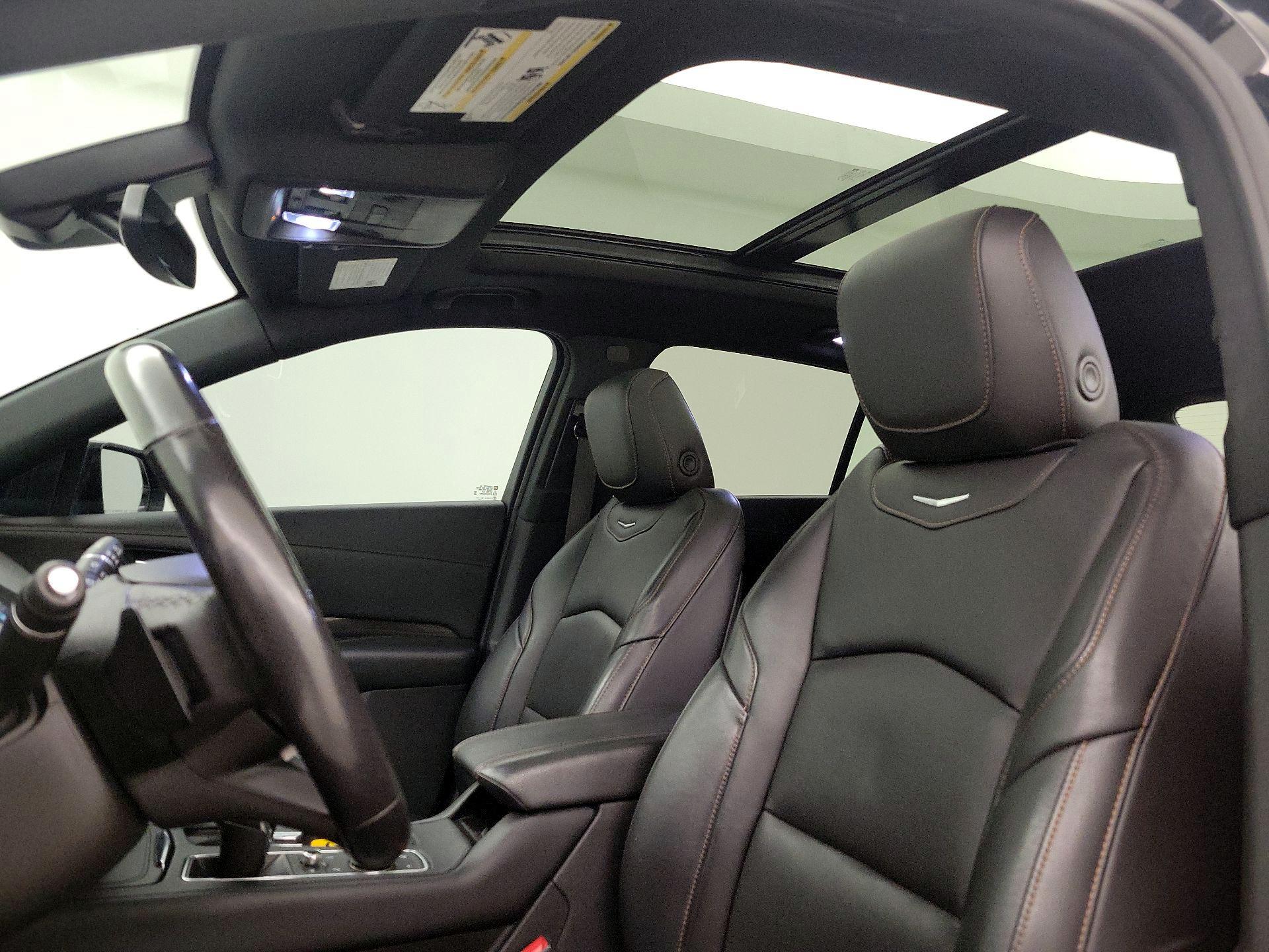 Thumbnail: 2021 Cadillac XT4 - 18