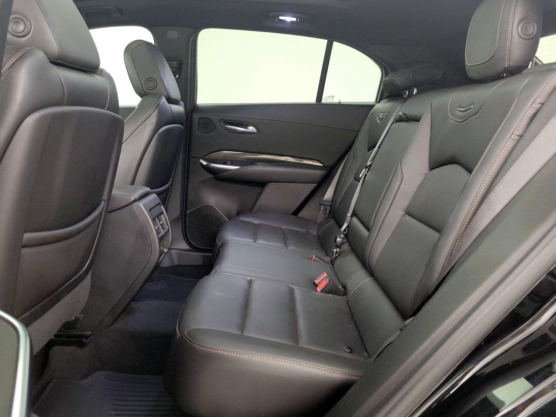 Thumbnail: 2021 Cadillac XT4 - 19