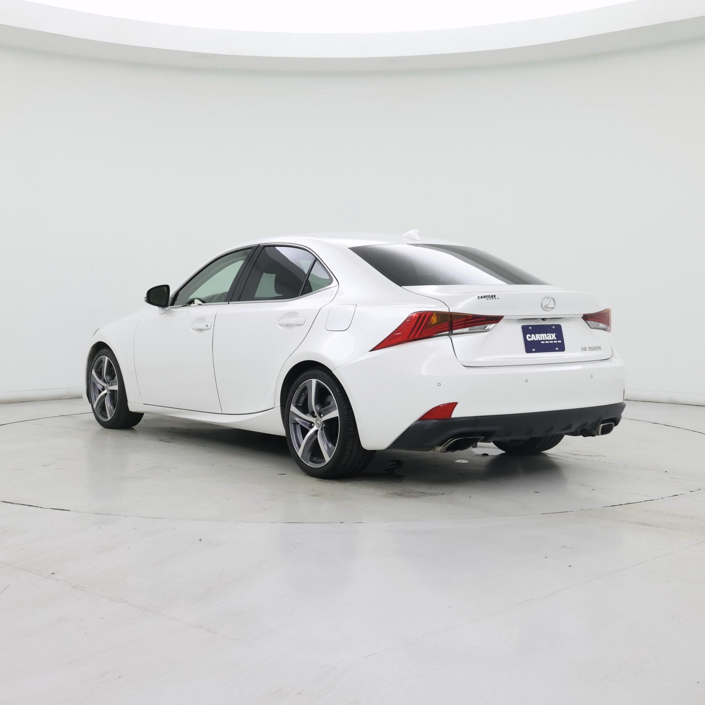 Thumbnail: 2017 Lexus IS - 2