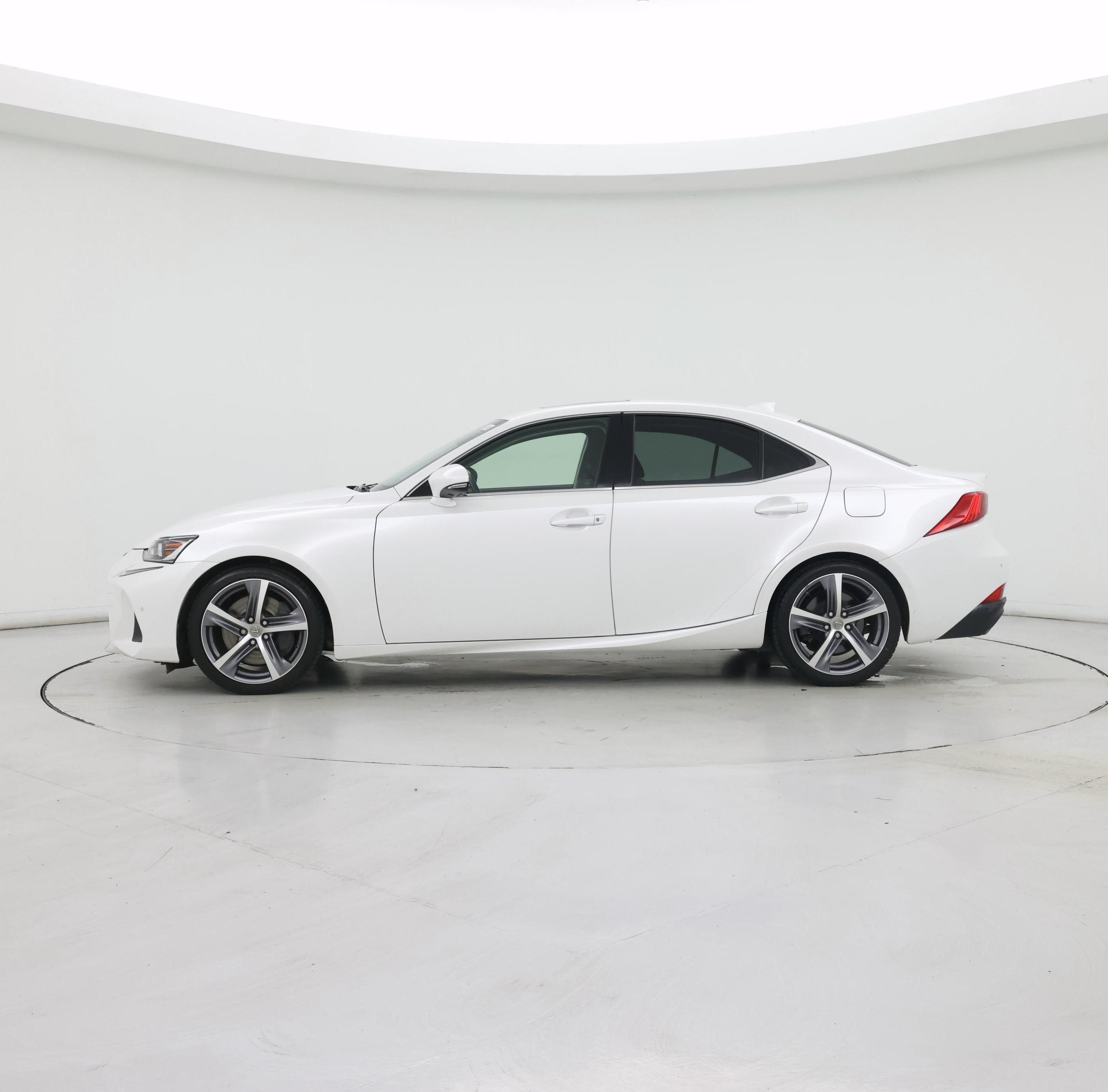 Thumbnail: 2017 Lexus IS - 3