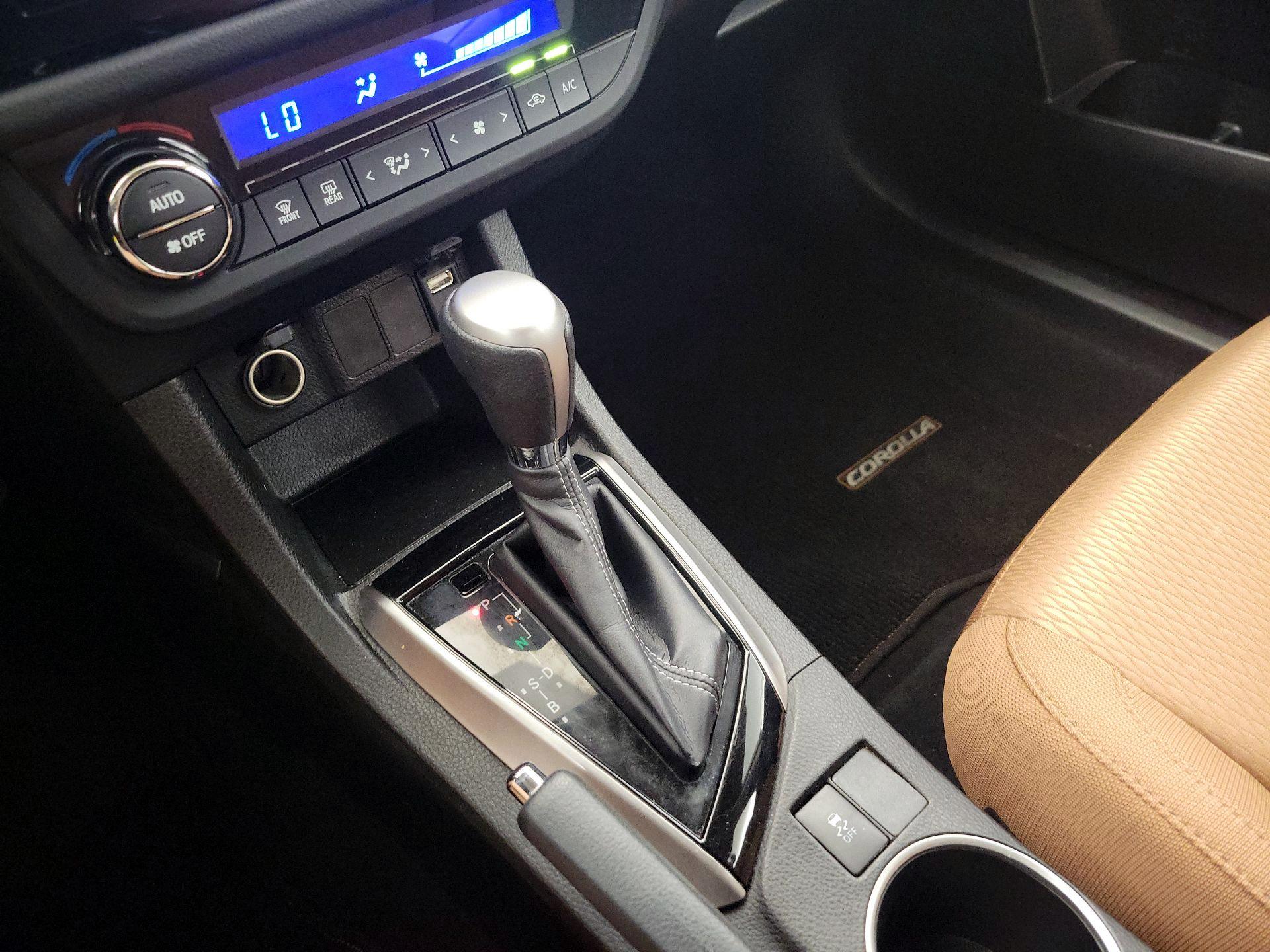 Thumbnail: 2014 Toyota Corolla - 17