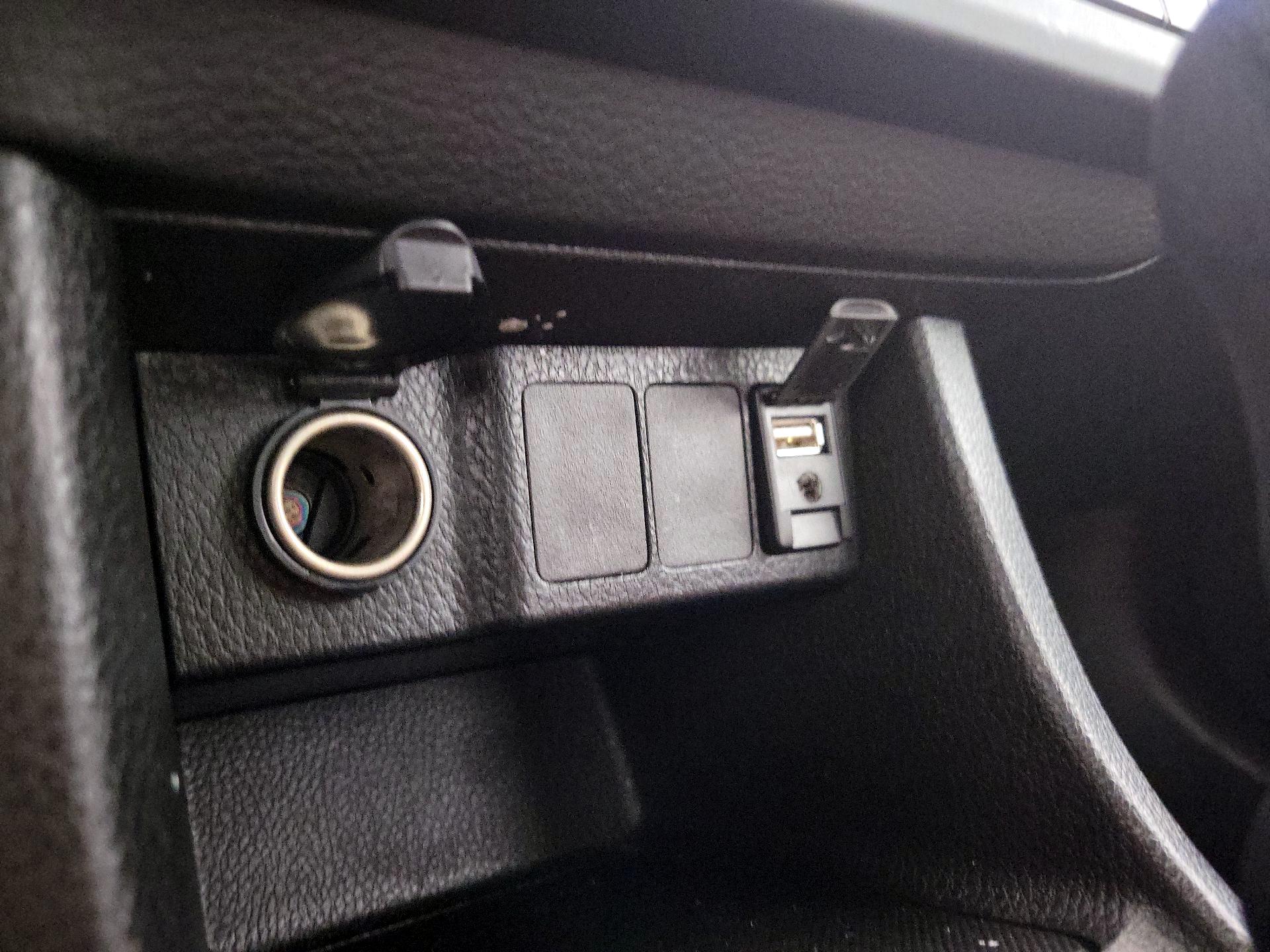 Thumbnail: 2014 Toyota Corolla - 18