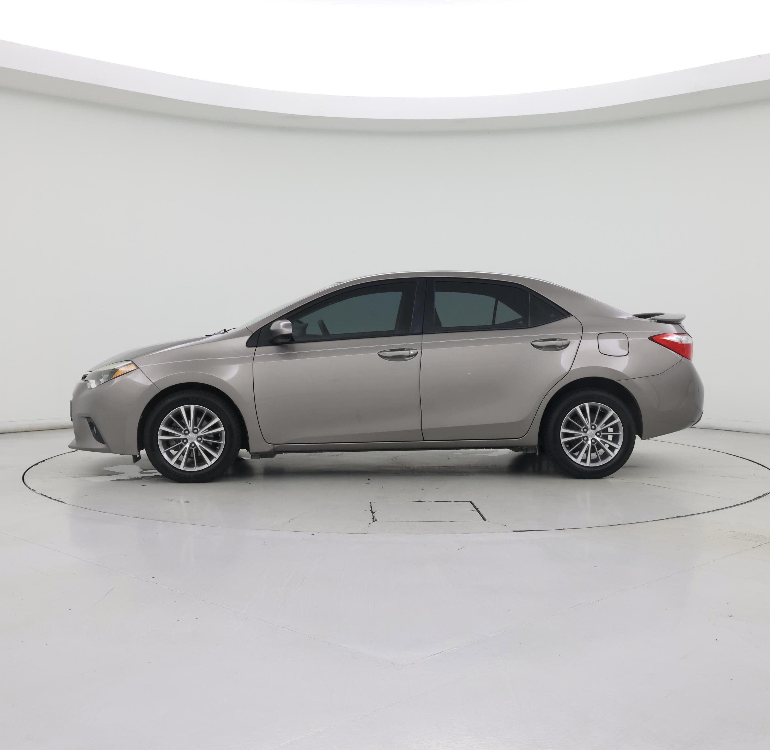 Thumbnail: 2014 Toyota Corolla - 3