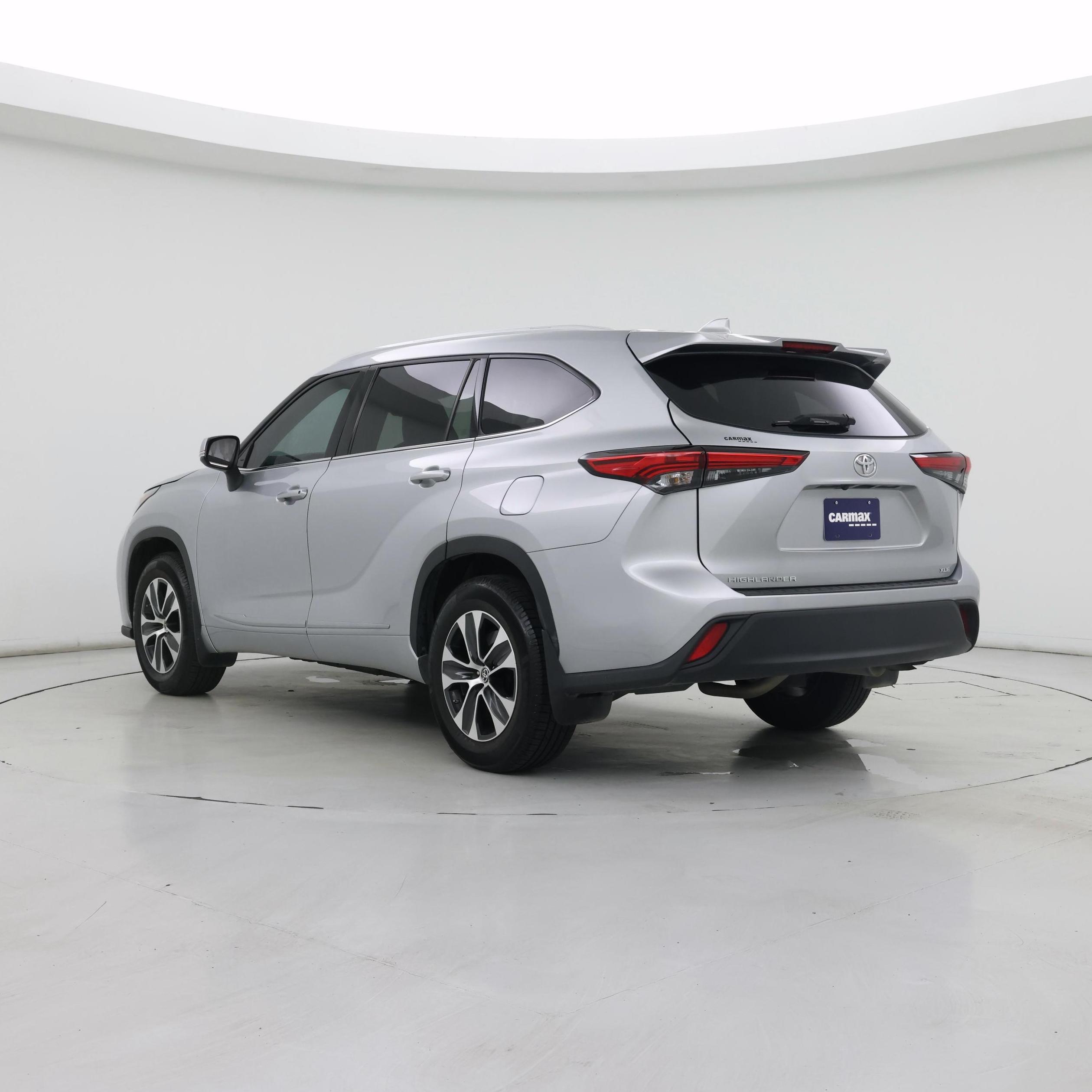 Thumbnail: 2022 Toyota Highlander - 2