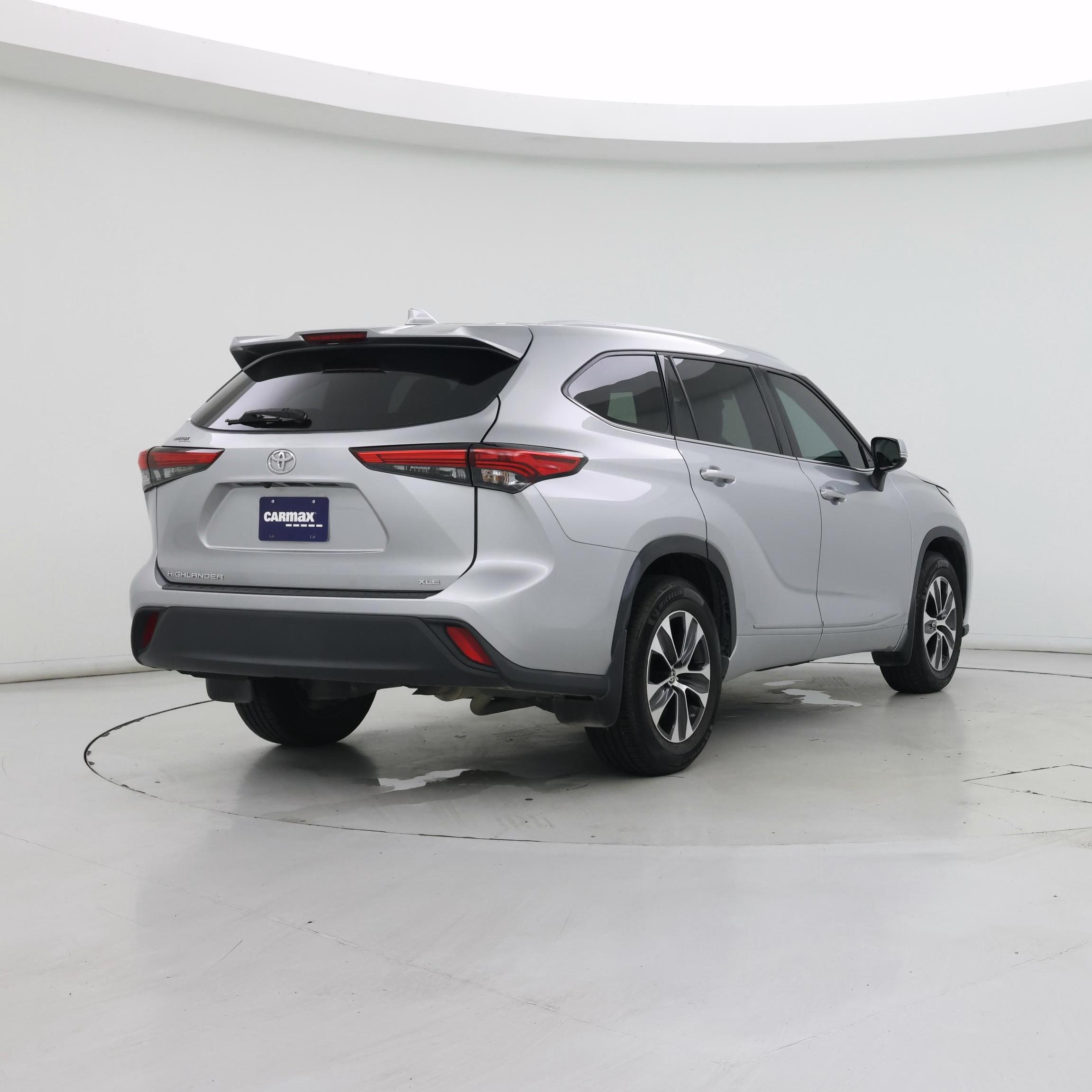 Thumbnail: 2022 Toyota Highlander - 8