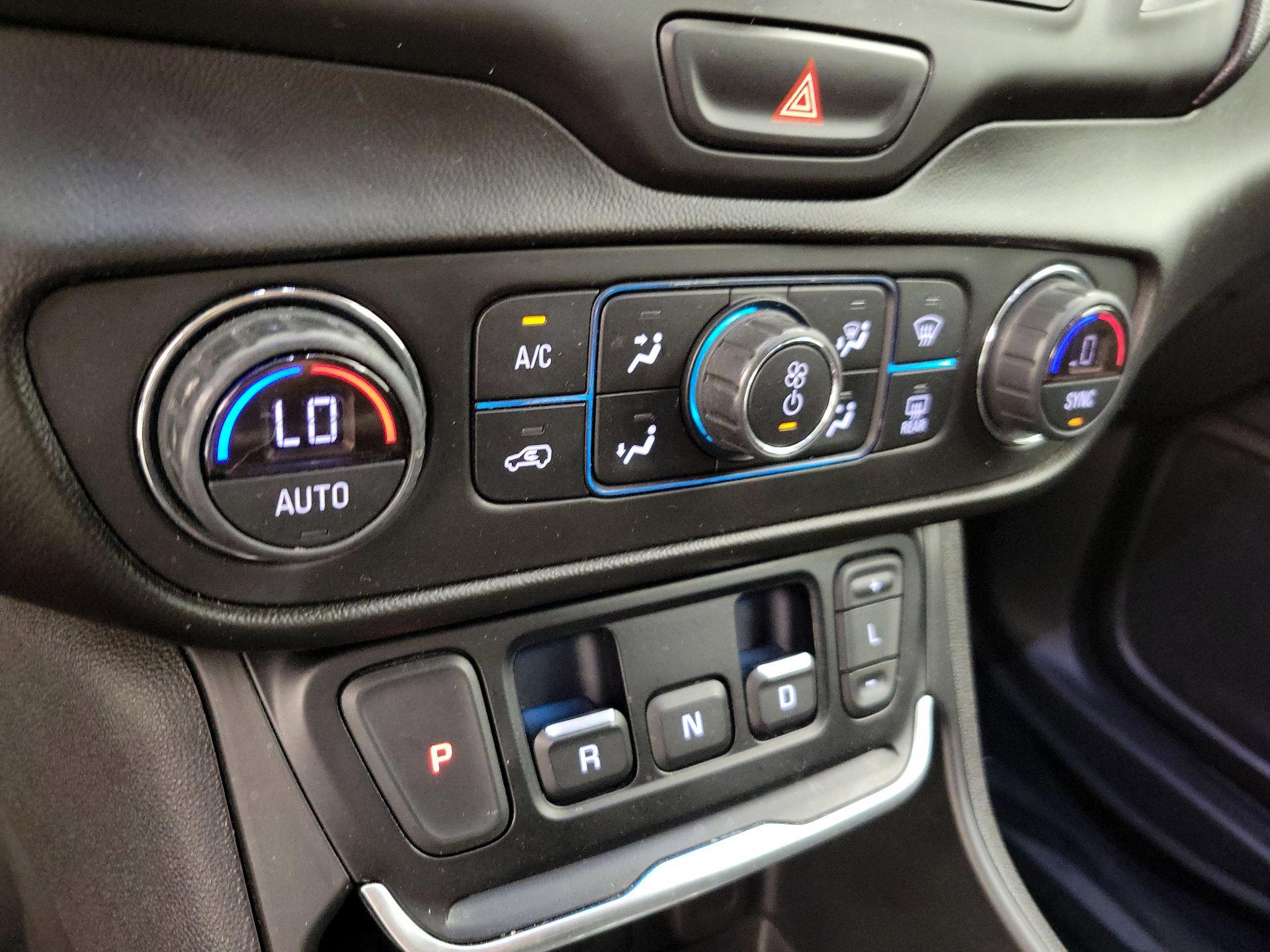 Thumbnail: 2021 GMC Terrain - 16