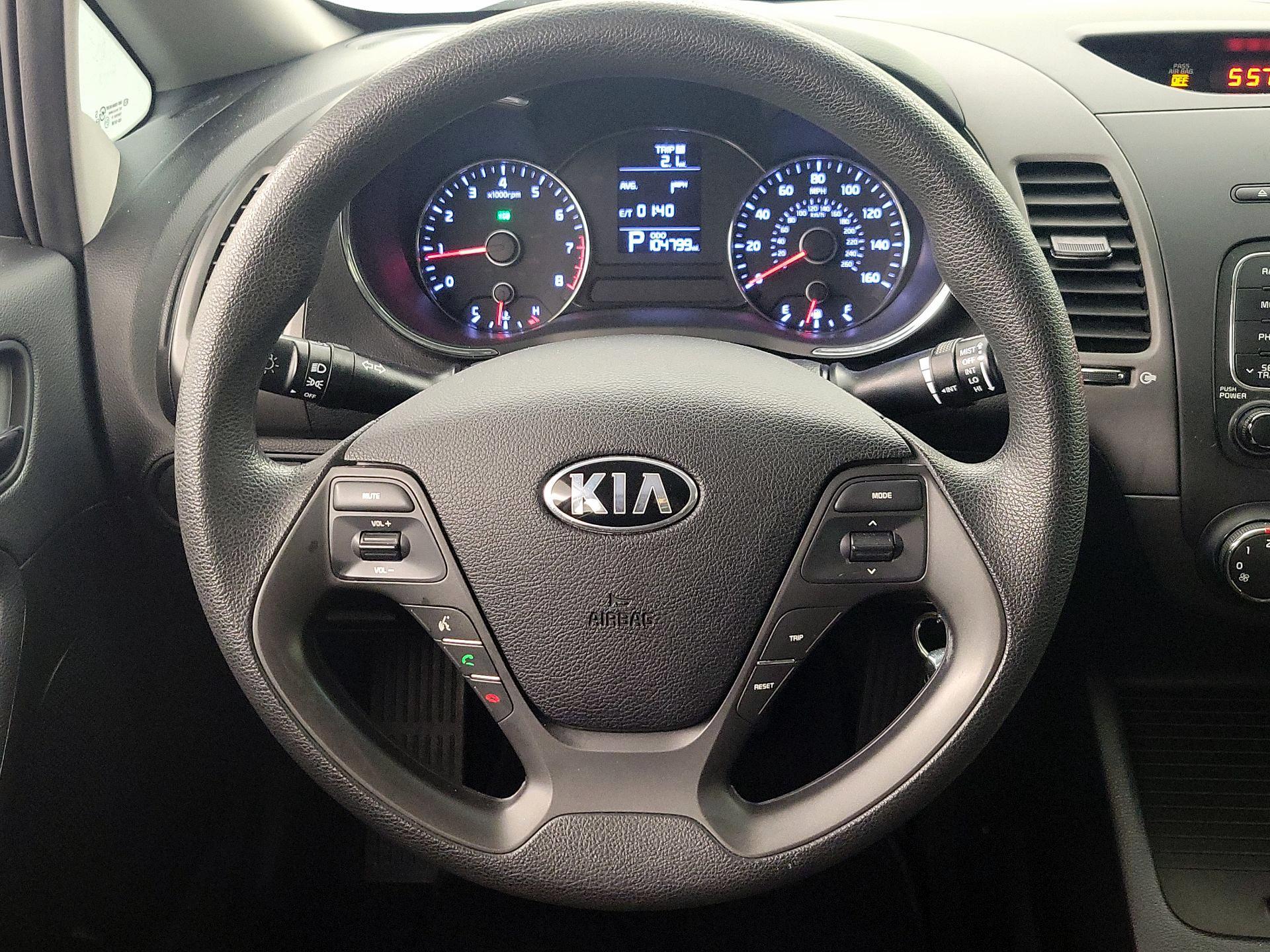 Thumbnail: 2016 Kia Forte - 10
