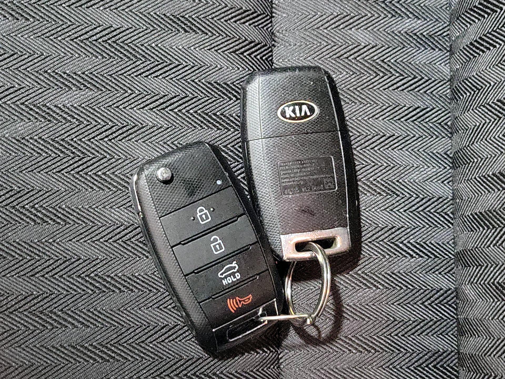 Thumbnail: 2016 Kia Forte - 20