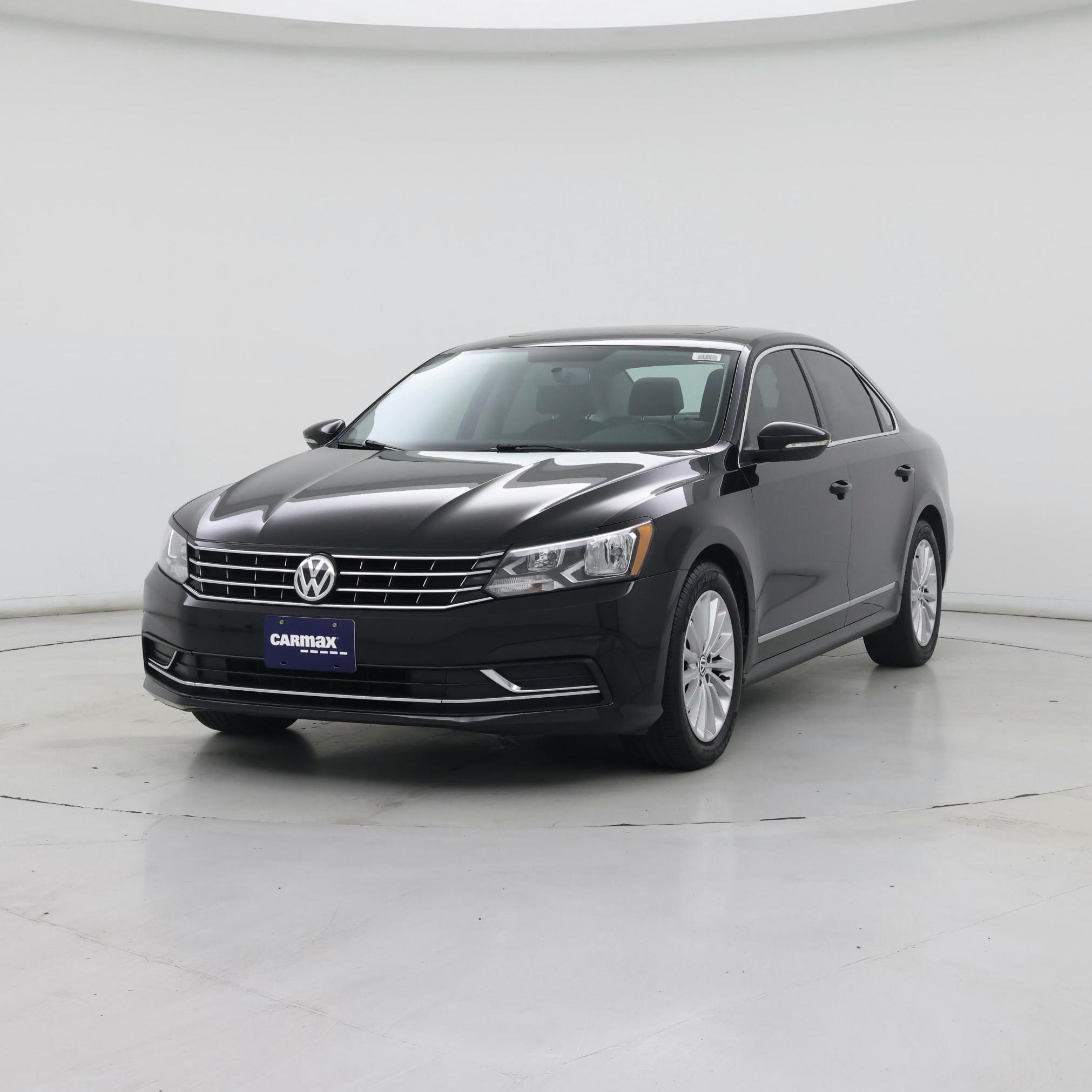 Thumbnail: 2017 Volkswagen Passat - 4