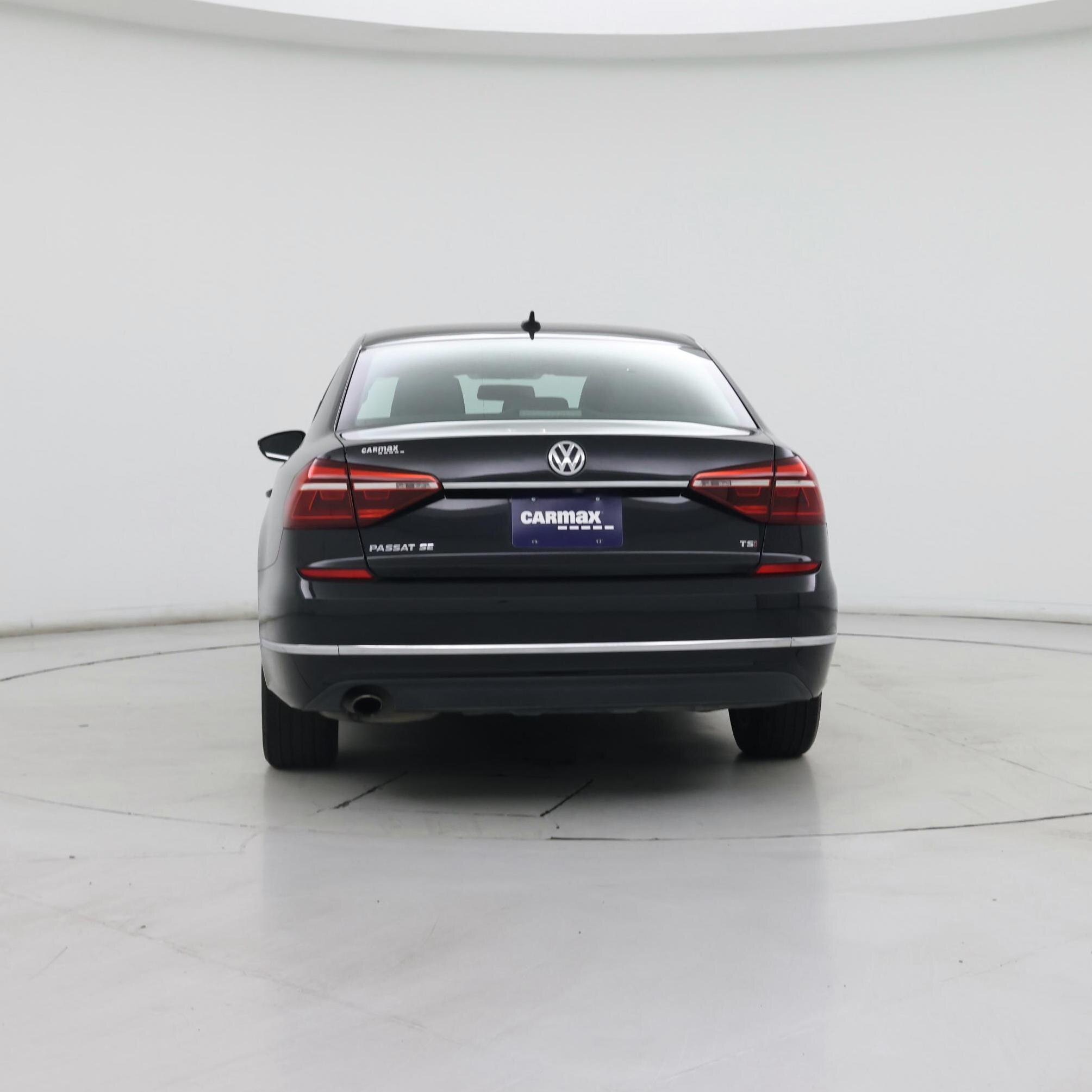 Thumbnail: 2017 Volkswagen Passat - 6