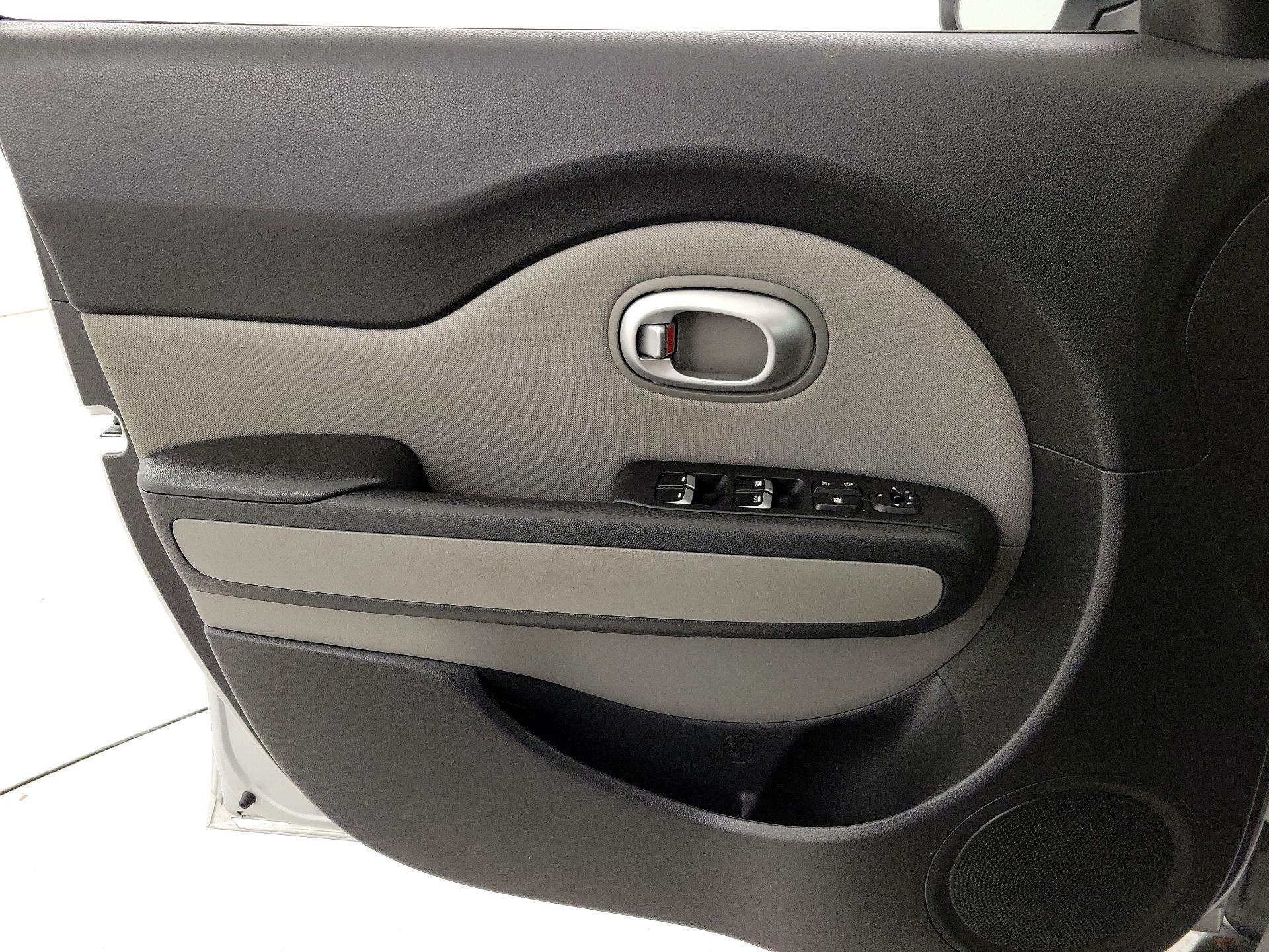 Thumbnail: 2017 Kia Soul - 12