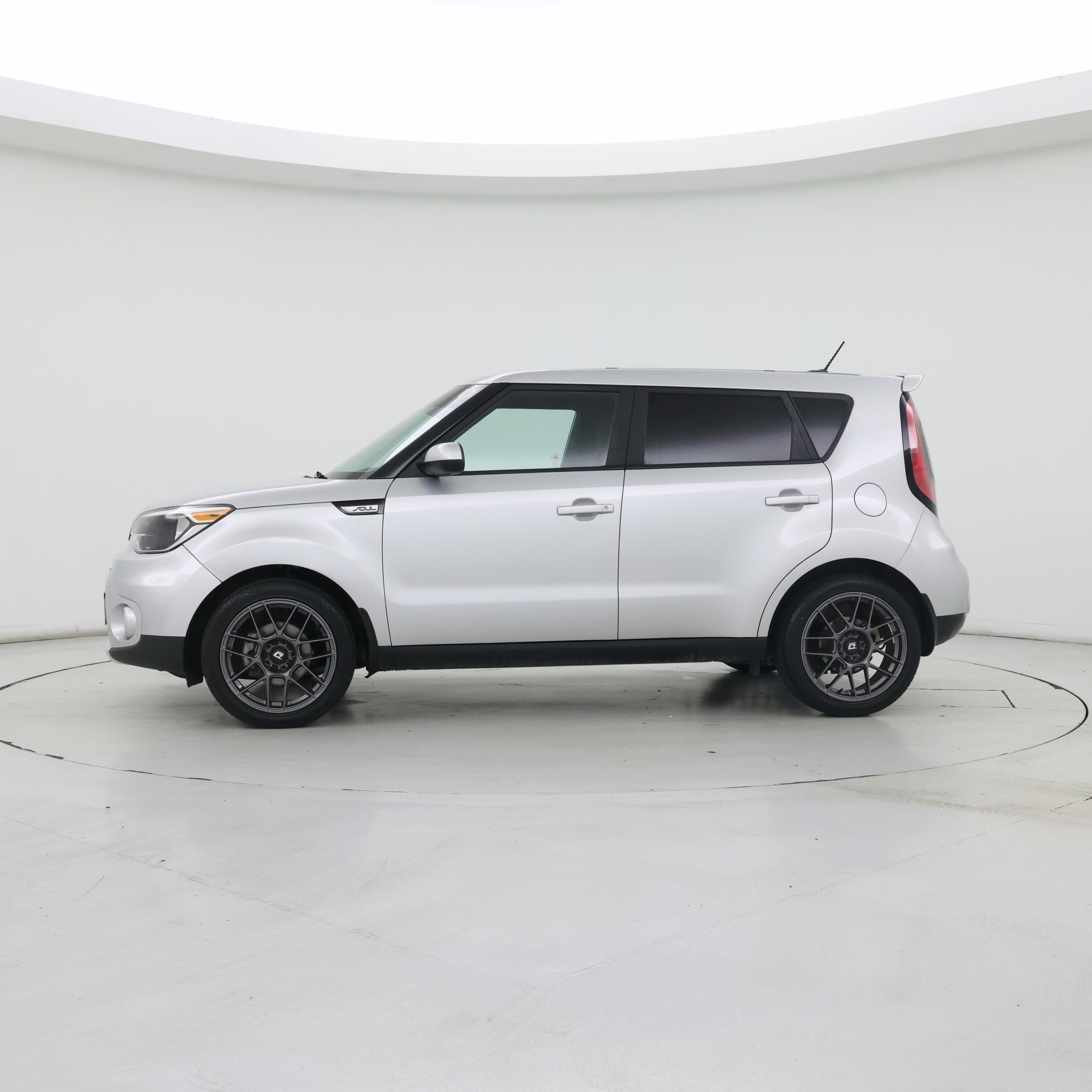 Thumbnail: 2017 Kia Soul - 3
