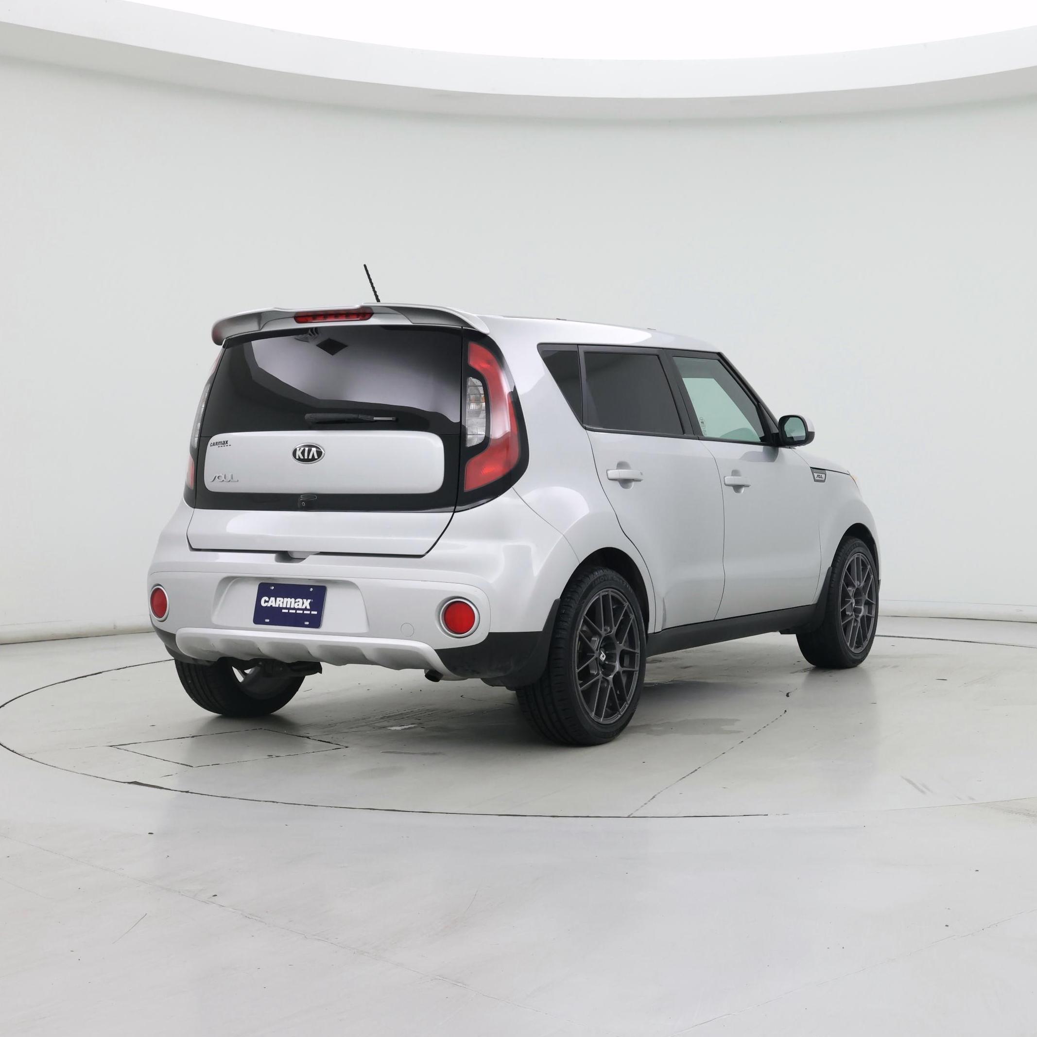 Thumbnail: 2017 Kia Soul - 8