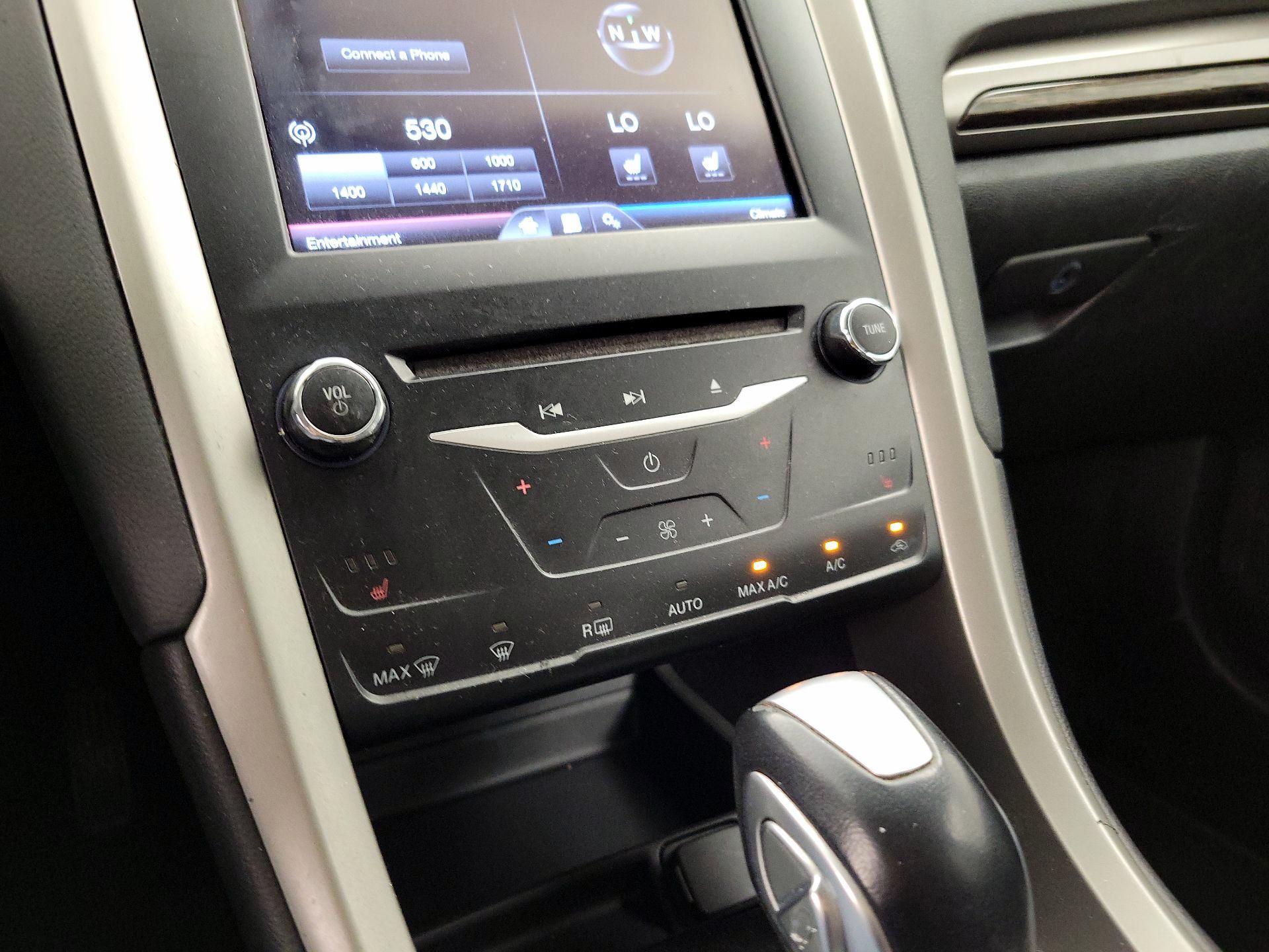 Thumbnail: 2014 Ford Fusion - 15