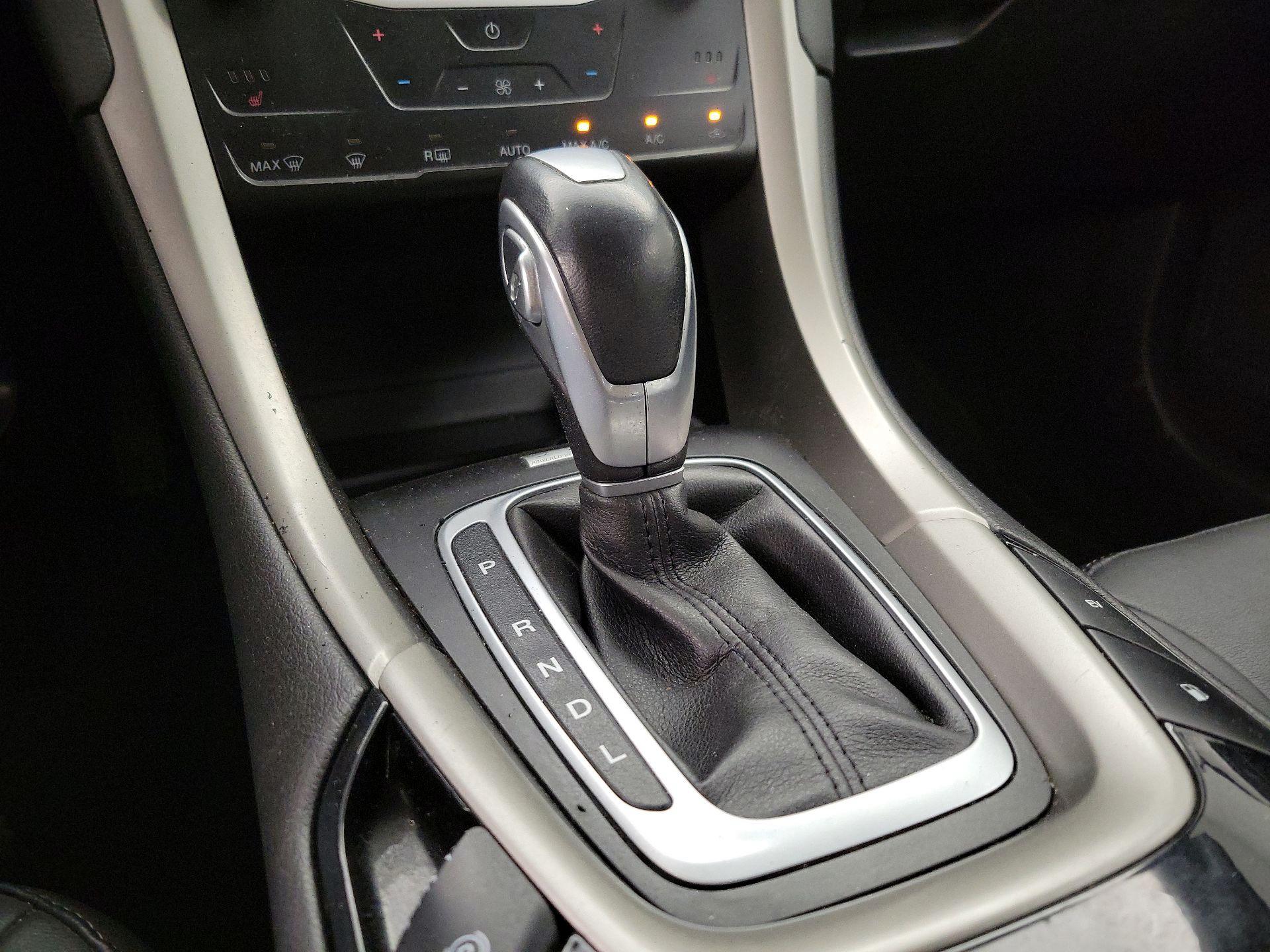 Thumbnail: 2014 Ford Fusion - 16