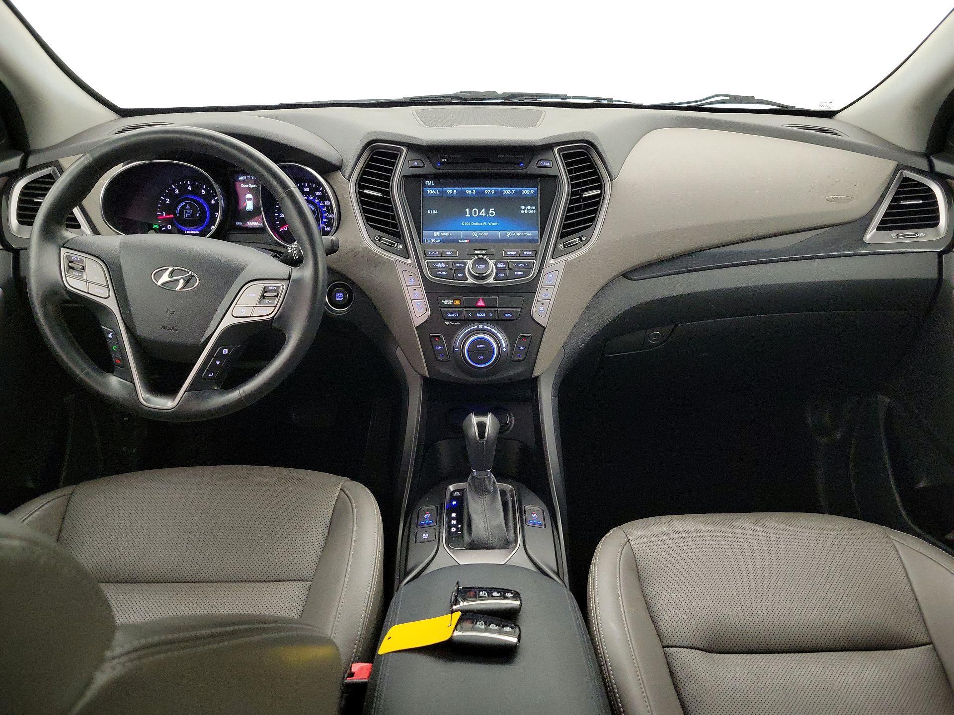Thumbnail: 2016 Hyundai Santa Fe - 9