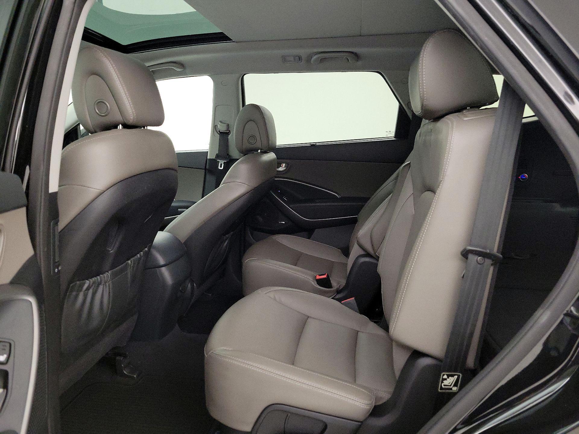 Thumbnail: 2016 Hyundai Santa Fe - 20