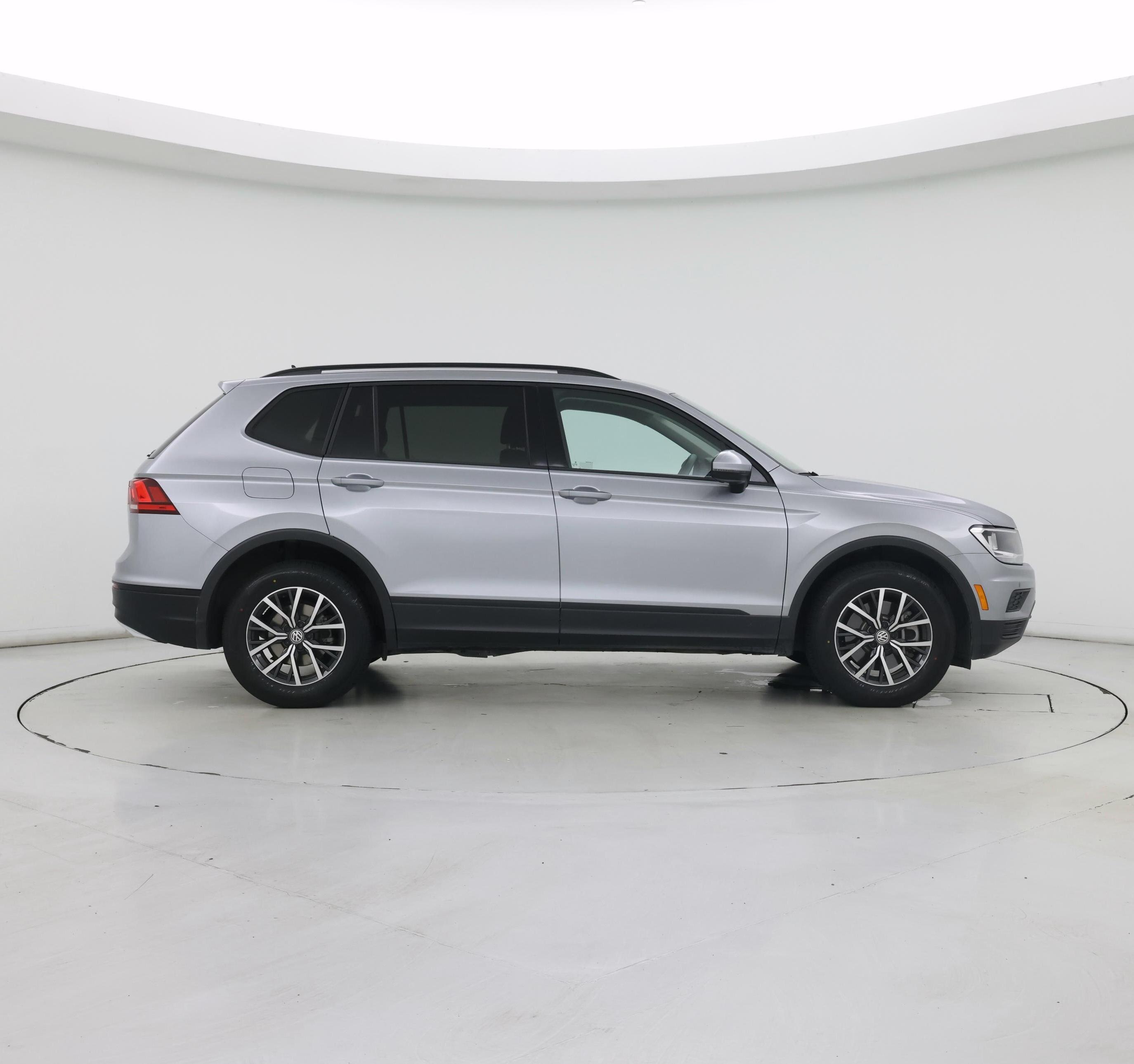 Thumbnail: 2021 Volkswagen Tiguan - 7