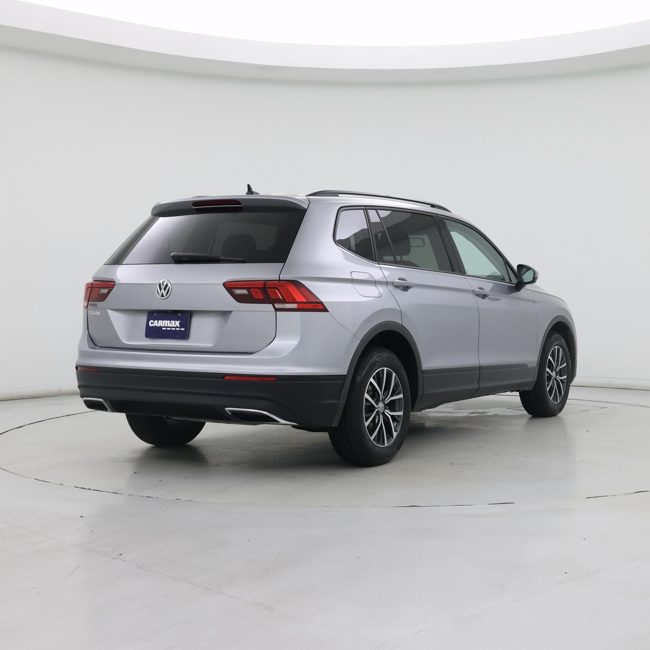 Thumbnail: 2021 Volkswagen Tiguan - 8