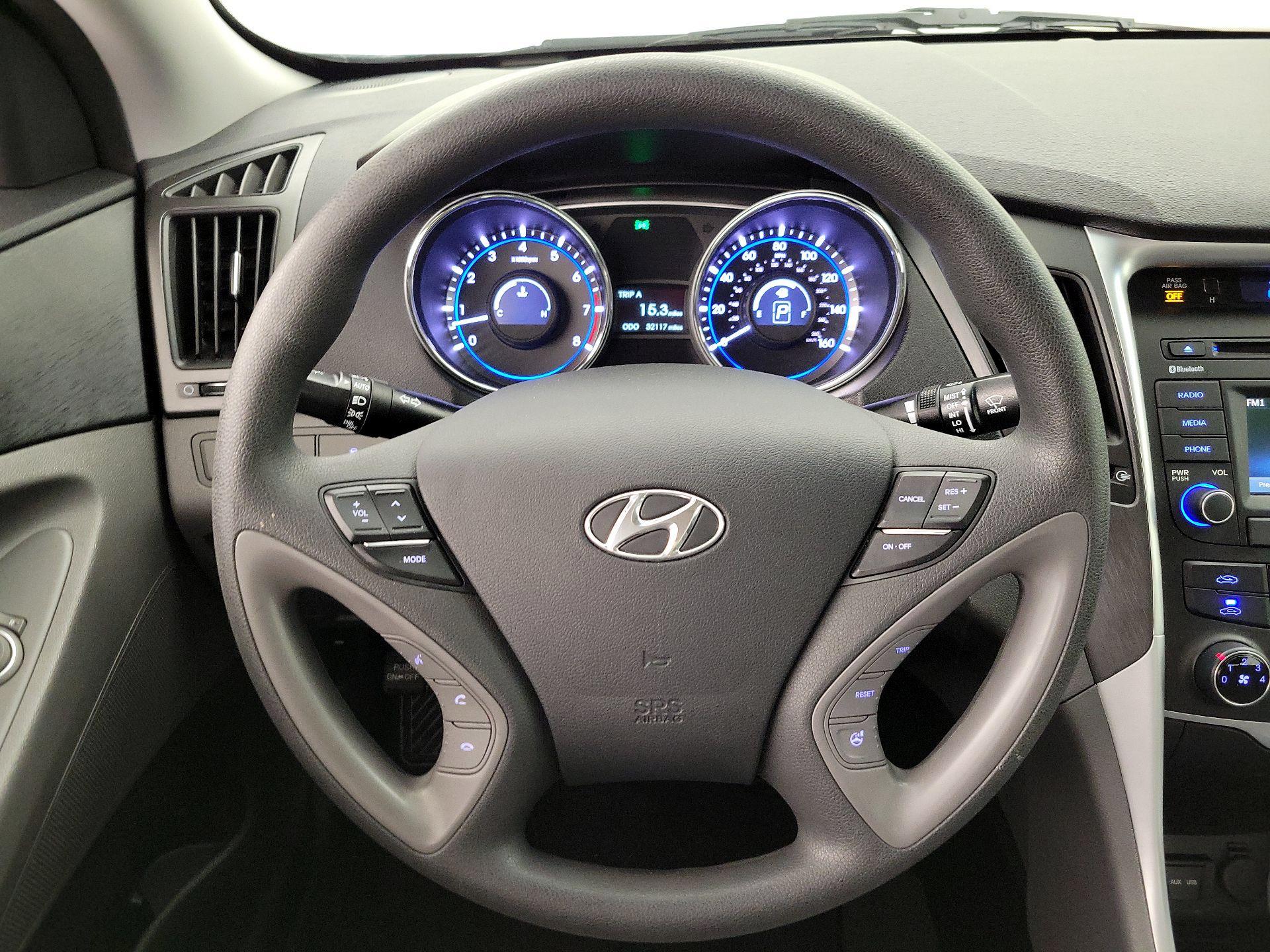 Thumbnail: 2014 Hyundai Sonata - 10