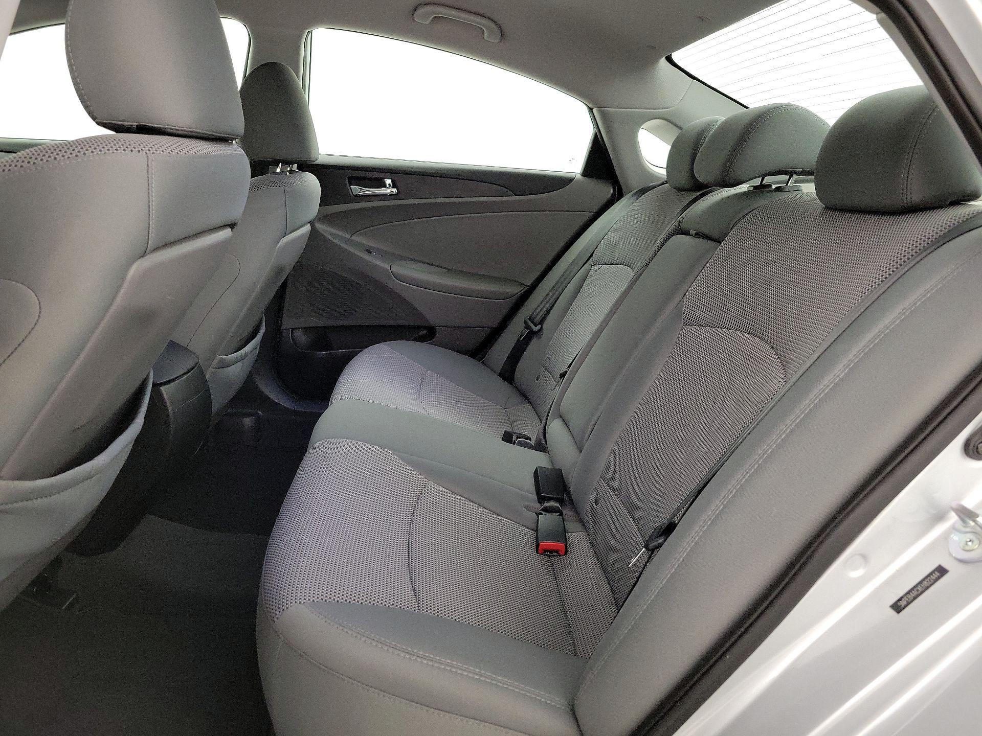 Thumbnail: 2014 Hyundai Sonata - 18
