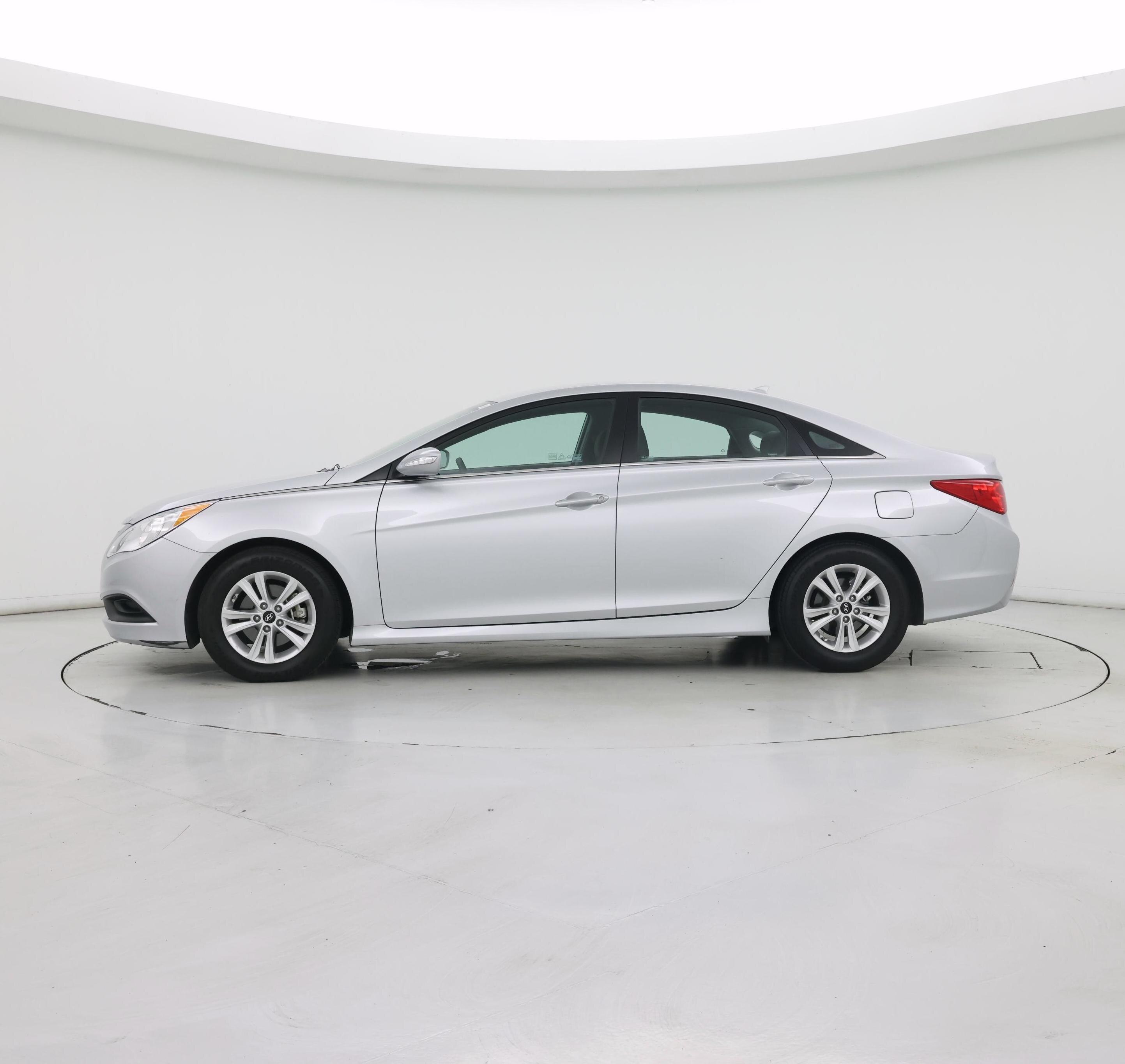 Thumbnail: 2014 Hyundai Sonata - 3