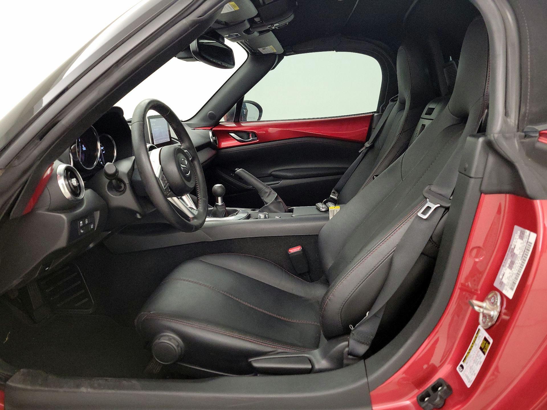 Thumbnail: 2016 Mazda MX-5 Miata - 11