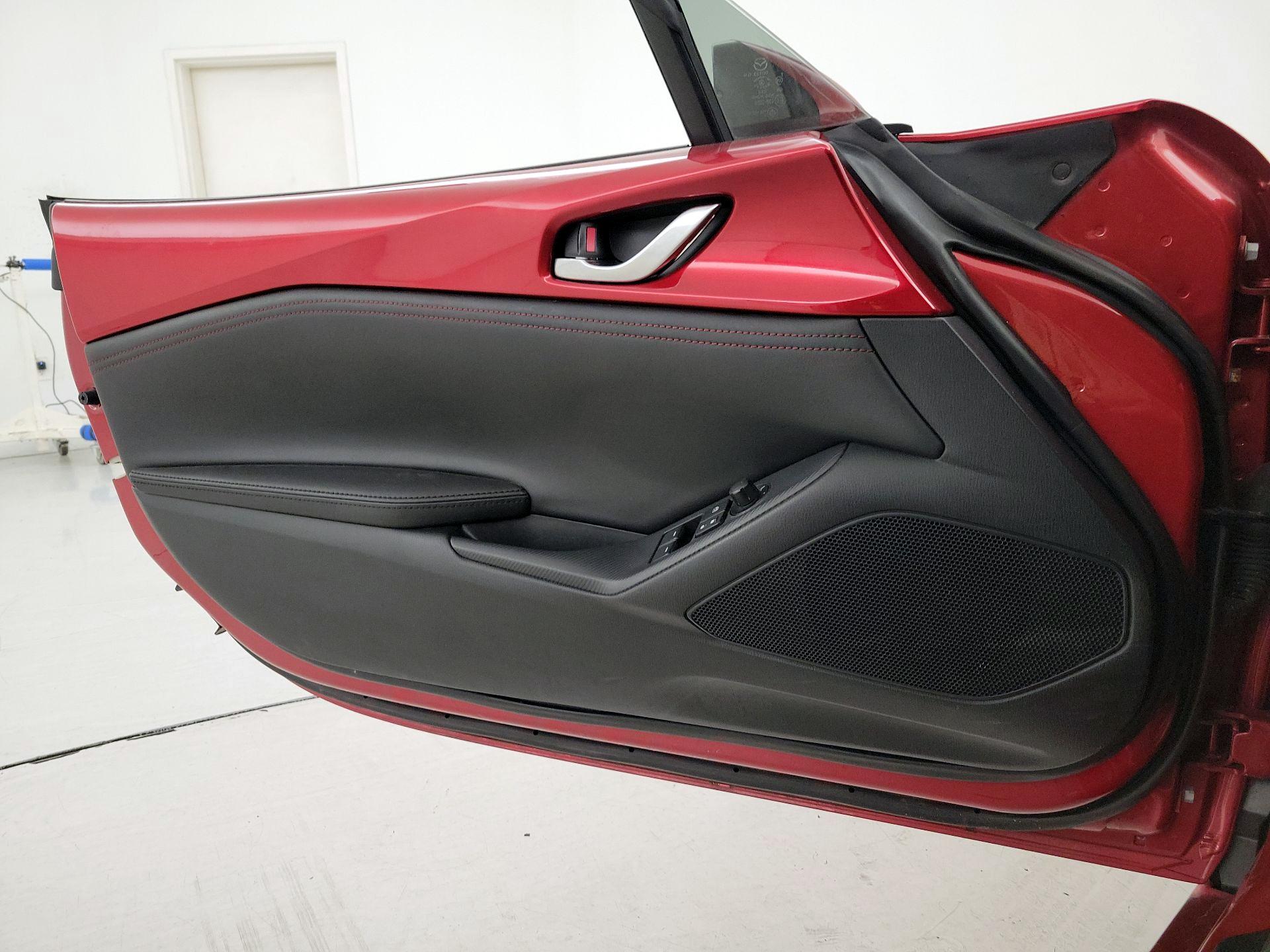 Thumbnail: 2016 Mazda MX-5 Miata - 12