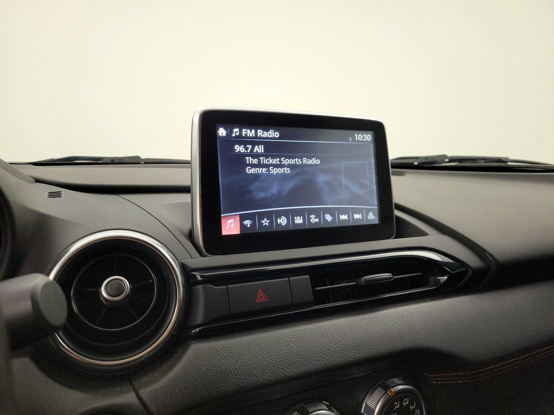 Thumbnail: 2016 Mazda MX-5 Miata - 14
