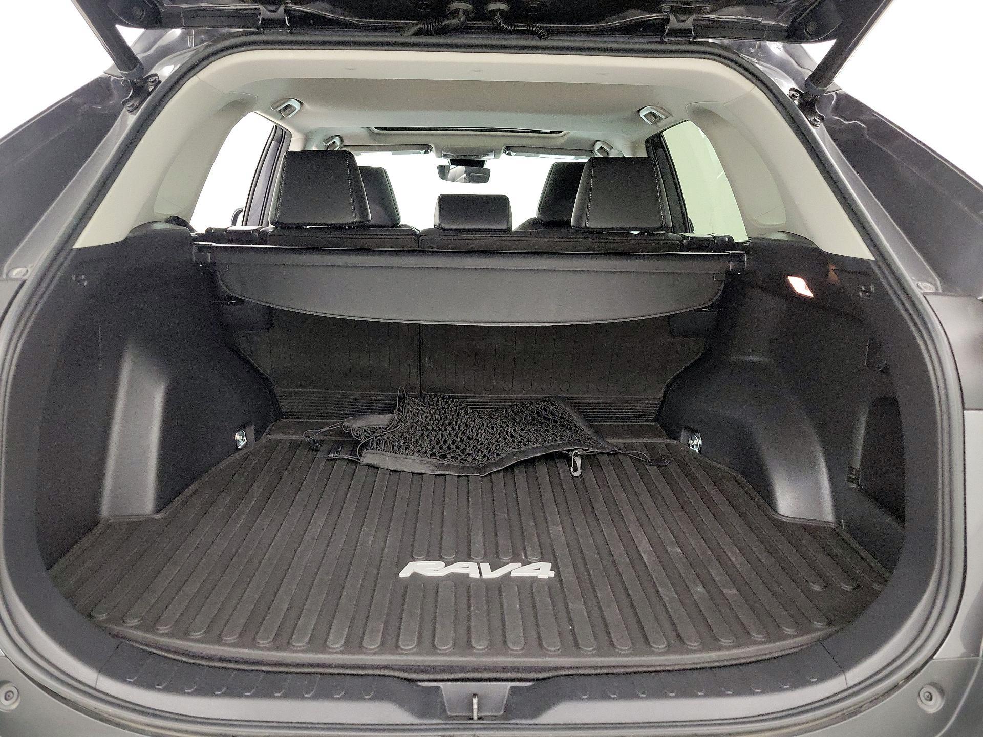 Thumbnail: 2021 Toyota RAV4 - 20