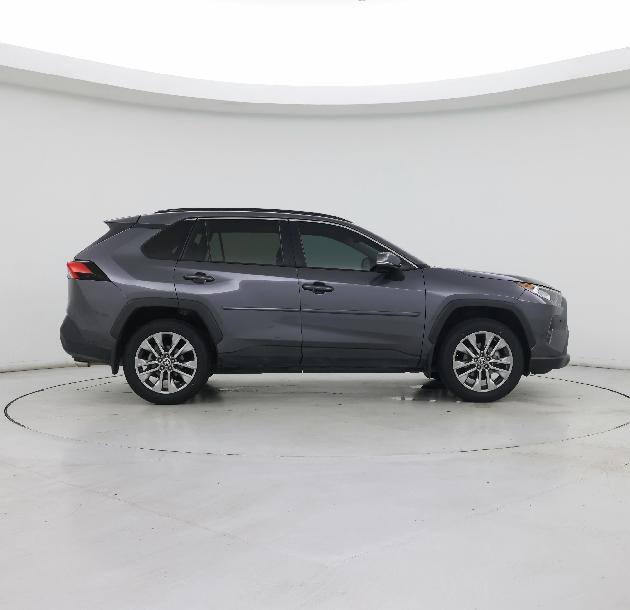 Thumbnail: 2021 Toyota RAV4 - 7