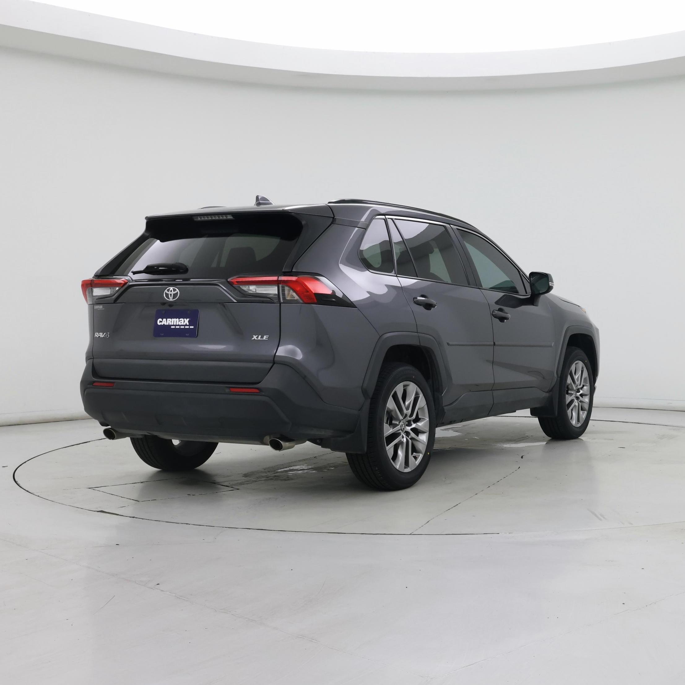 Thumbnail: 2021 Toyota RAV4 - 8