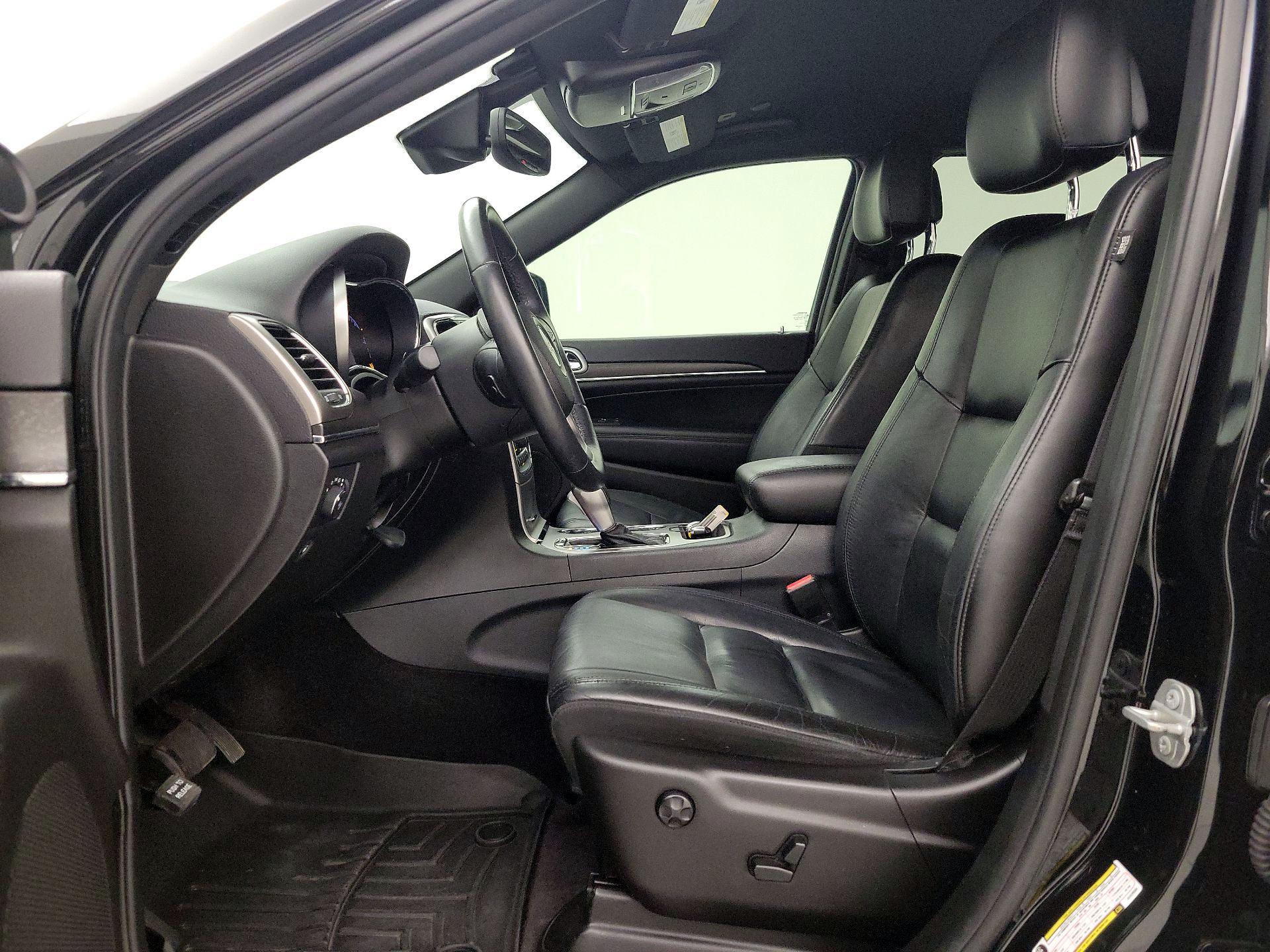 Thumbnail: 2018 Jeep Grand Cherokee - 11