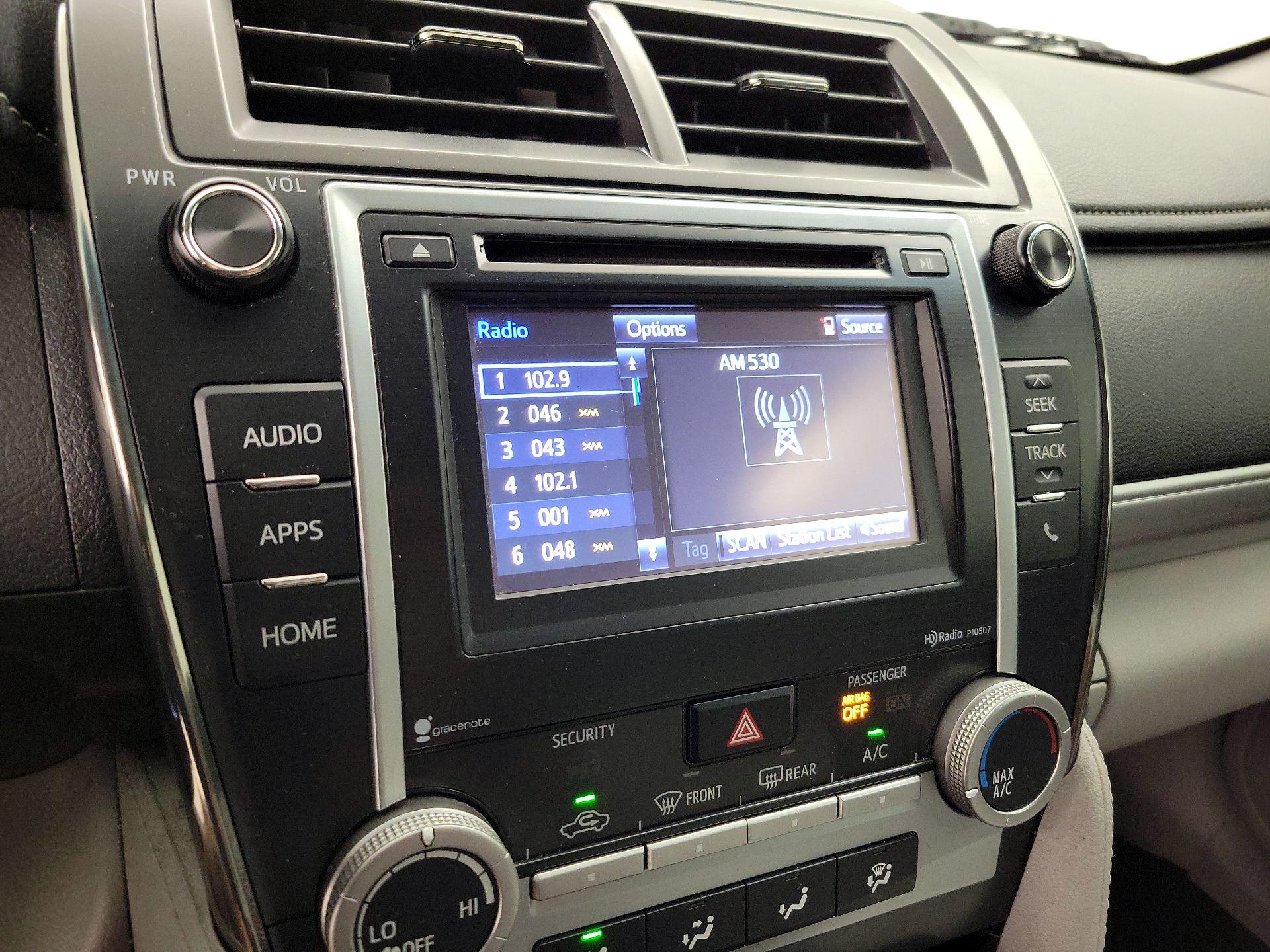 Thumbnail: 2014 Toyota Camry - 15