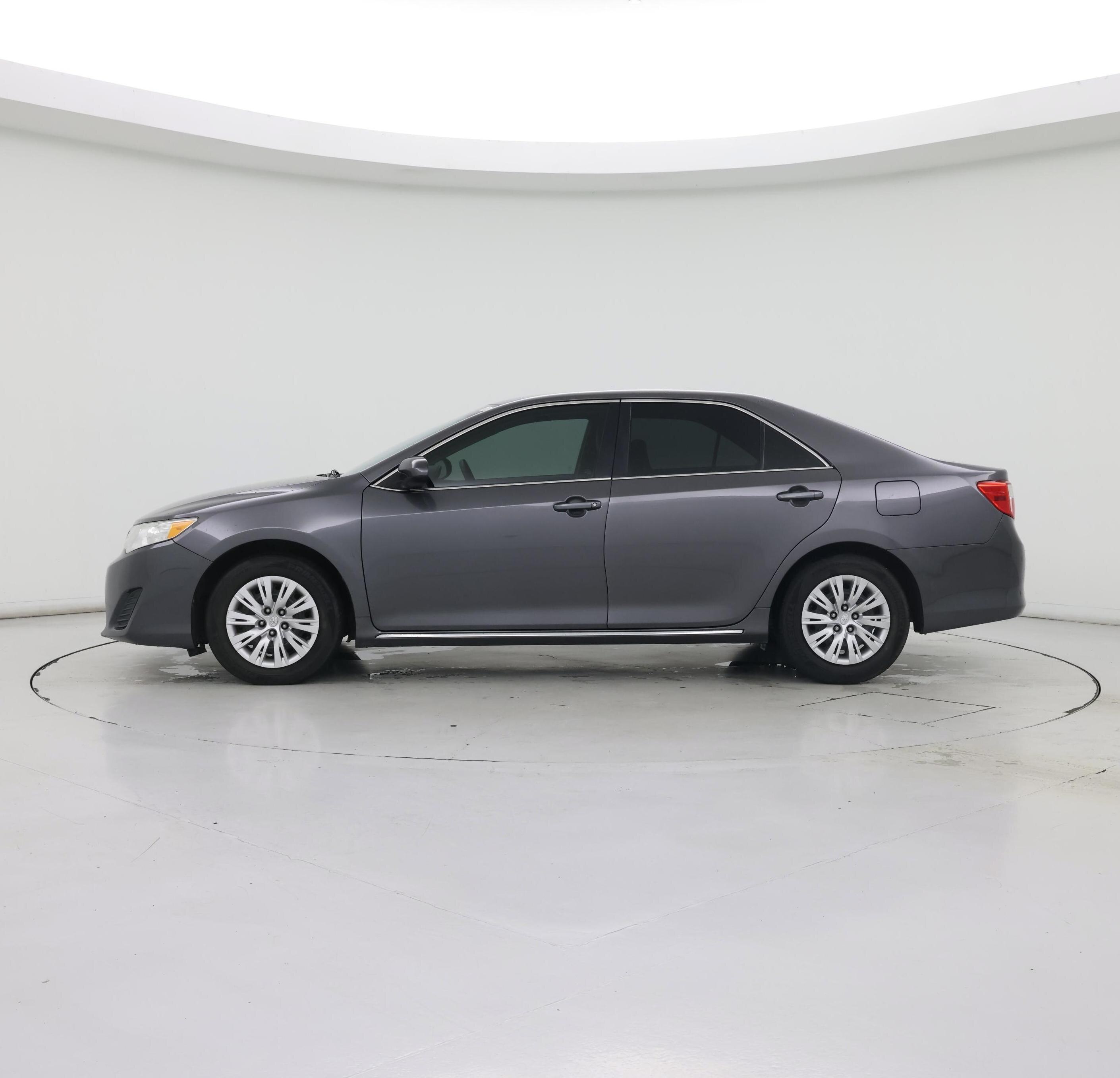 Thumbnail: 2014 Toyota Camry - 3