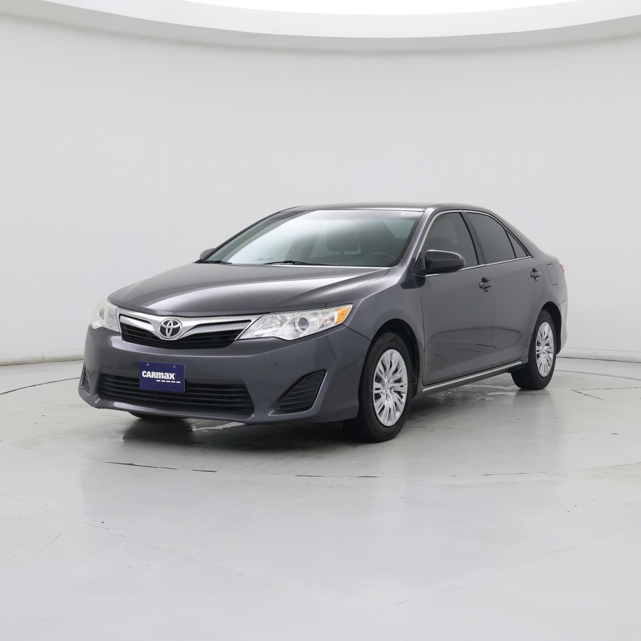 Thumbnail: 2014 Toyota Camry - 4