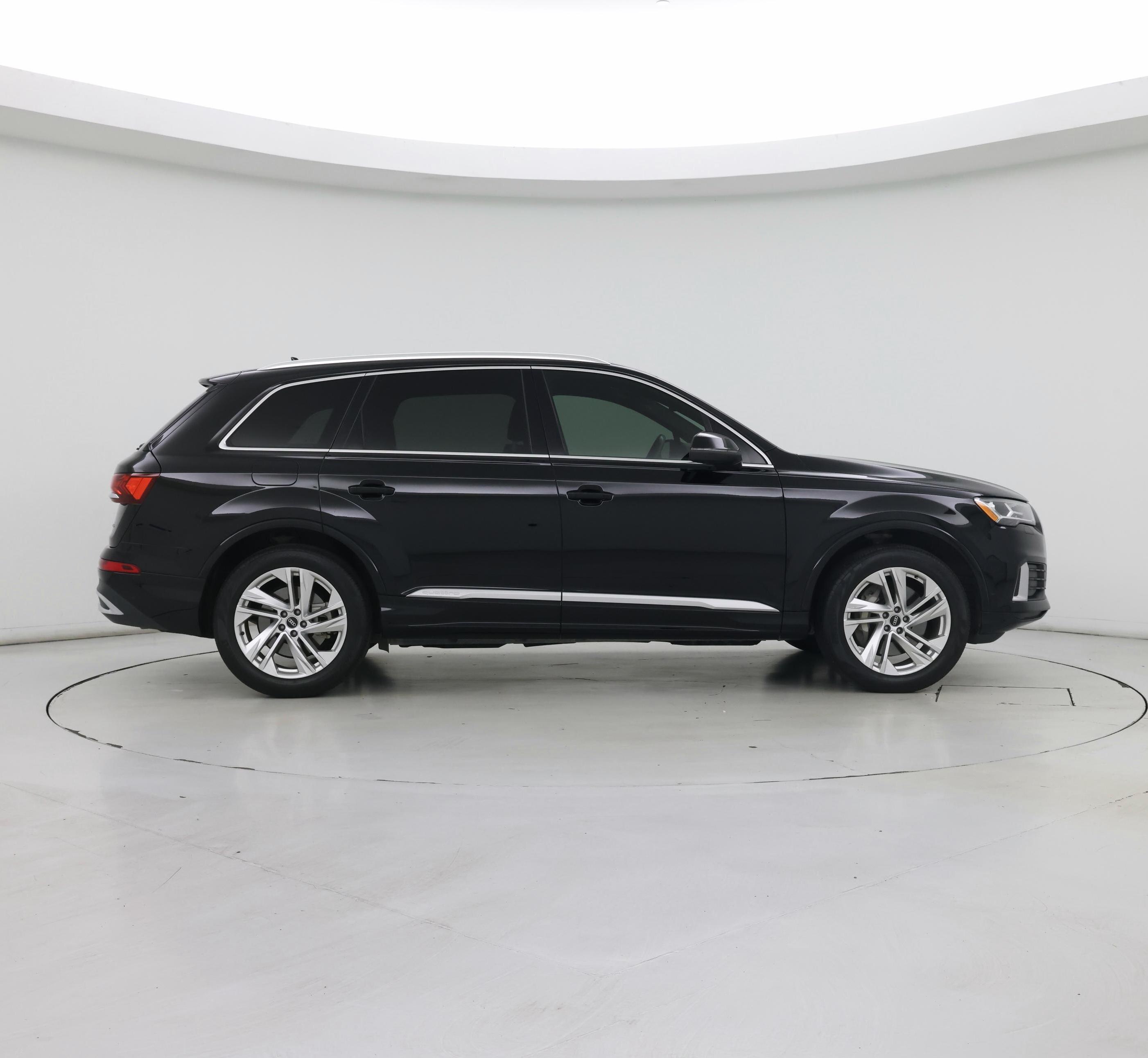 Thumbnail: 2021 Audi Q7 - 7