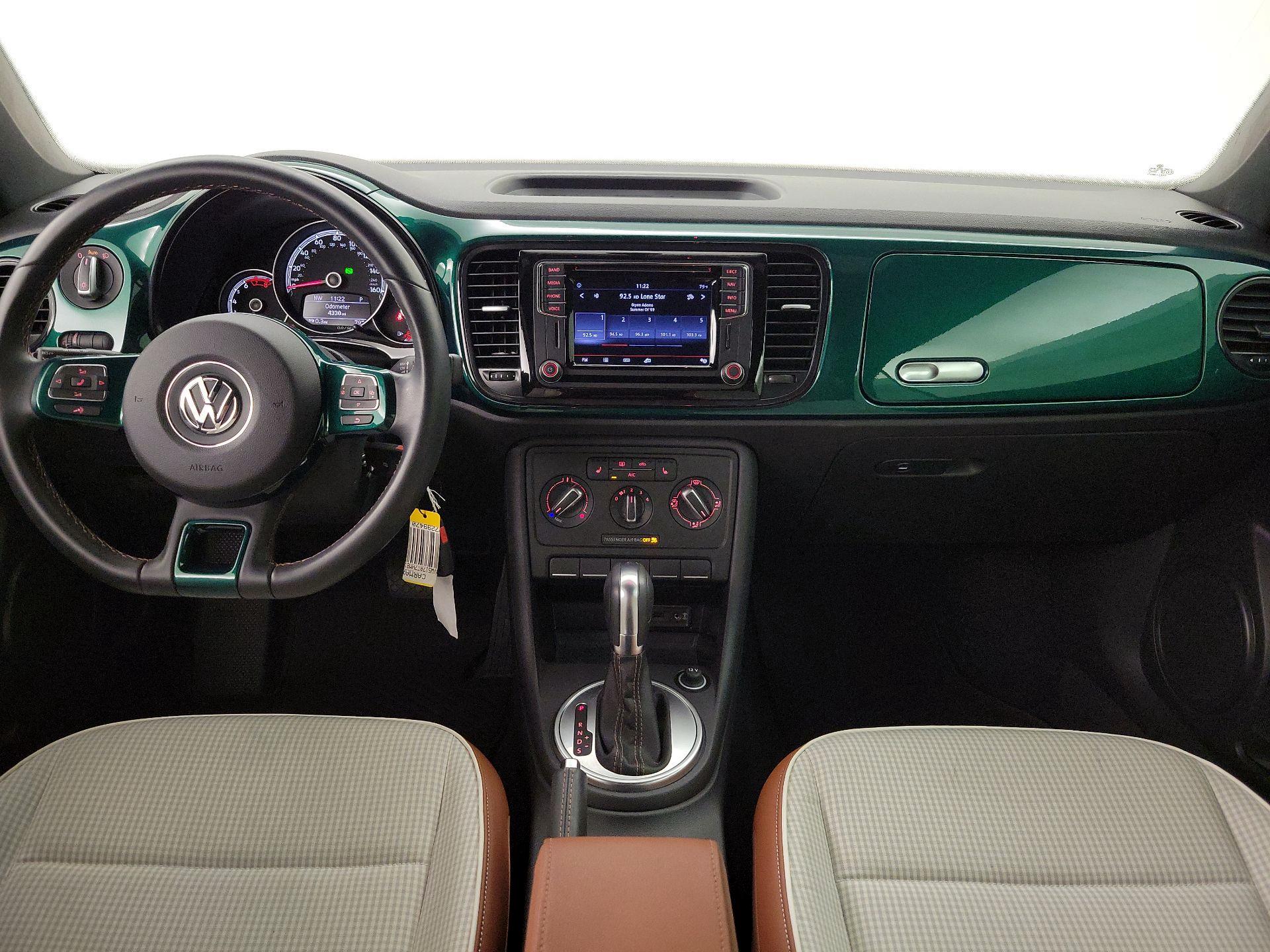 Thumbnail: 2017 Volkswagen Beetle - 9