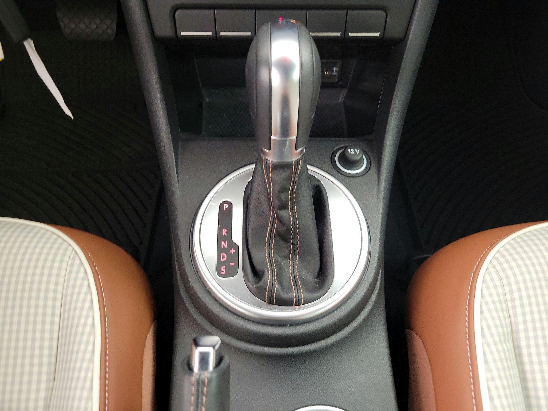 Thumbnail: 2017 Volkswagen Beetle - 18