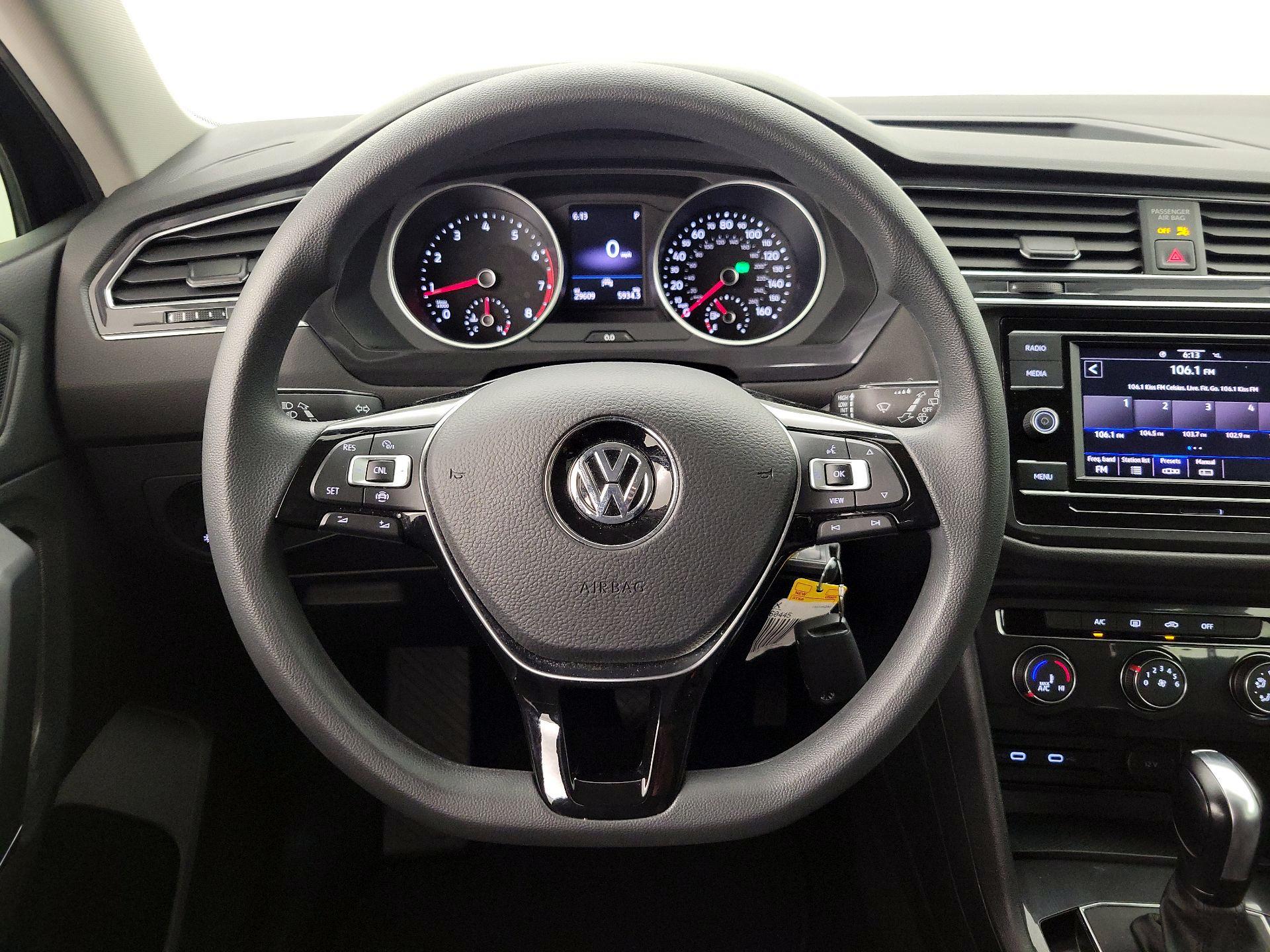 Thumbnail: 2020 Volkswagen Tiguan - 10