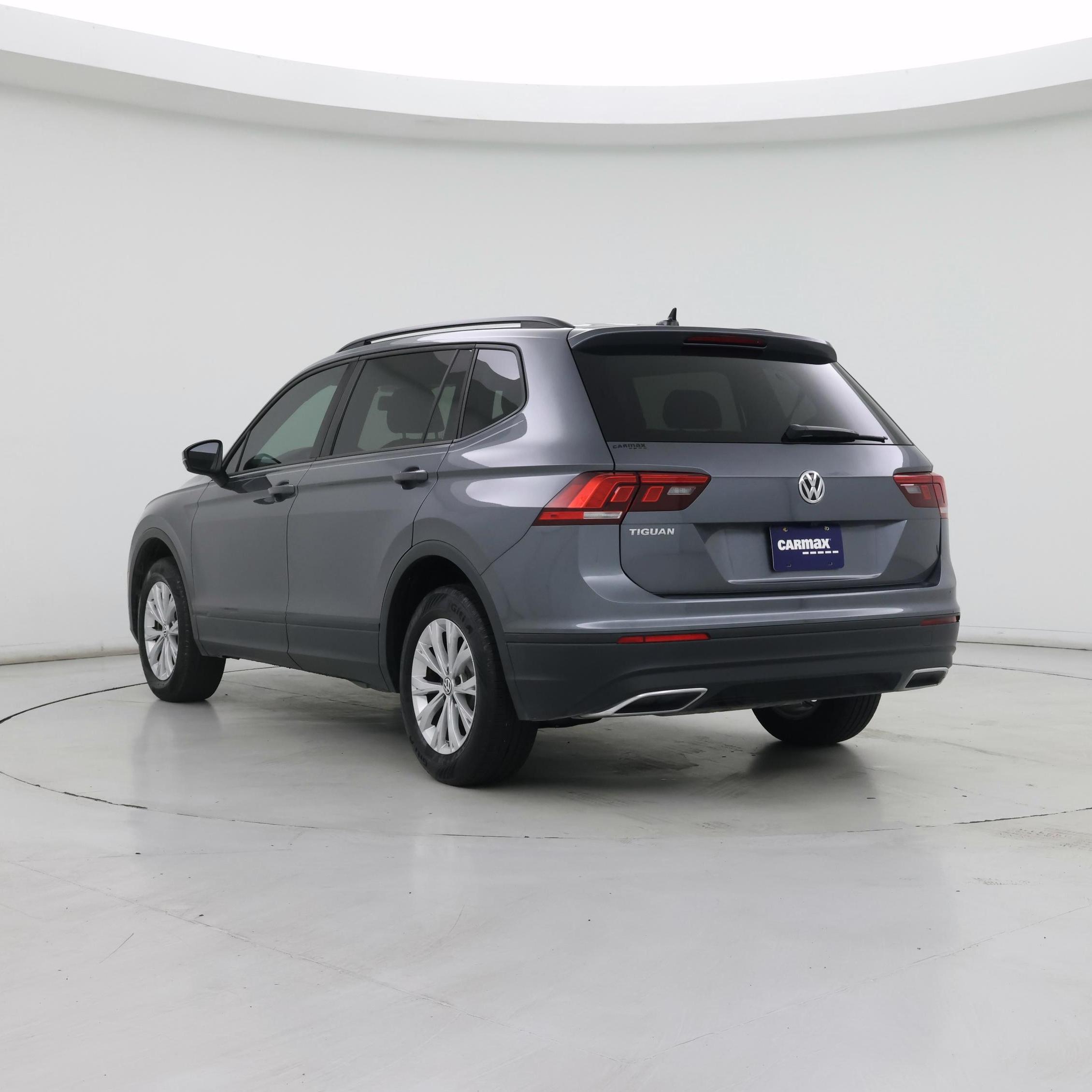 Thumbnail: 2020 Volkswagen Tiguan - 2