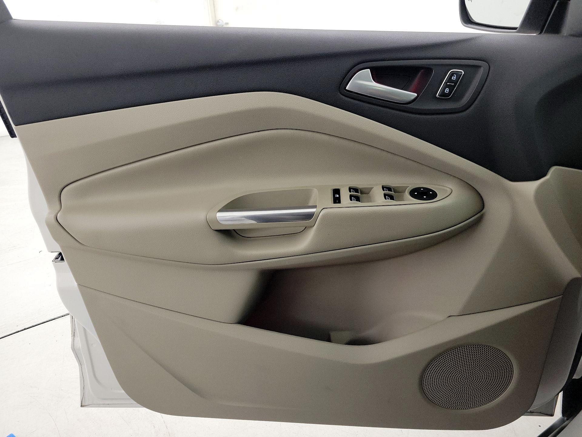 Thumbnail: 2016 Ford C-Max - 12