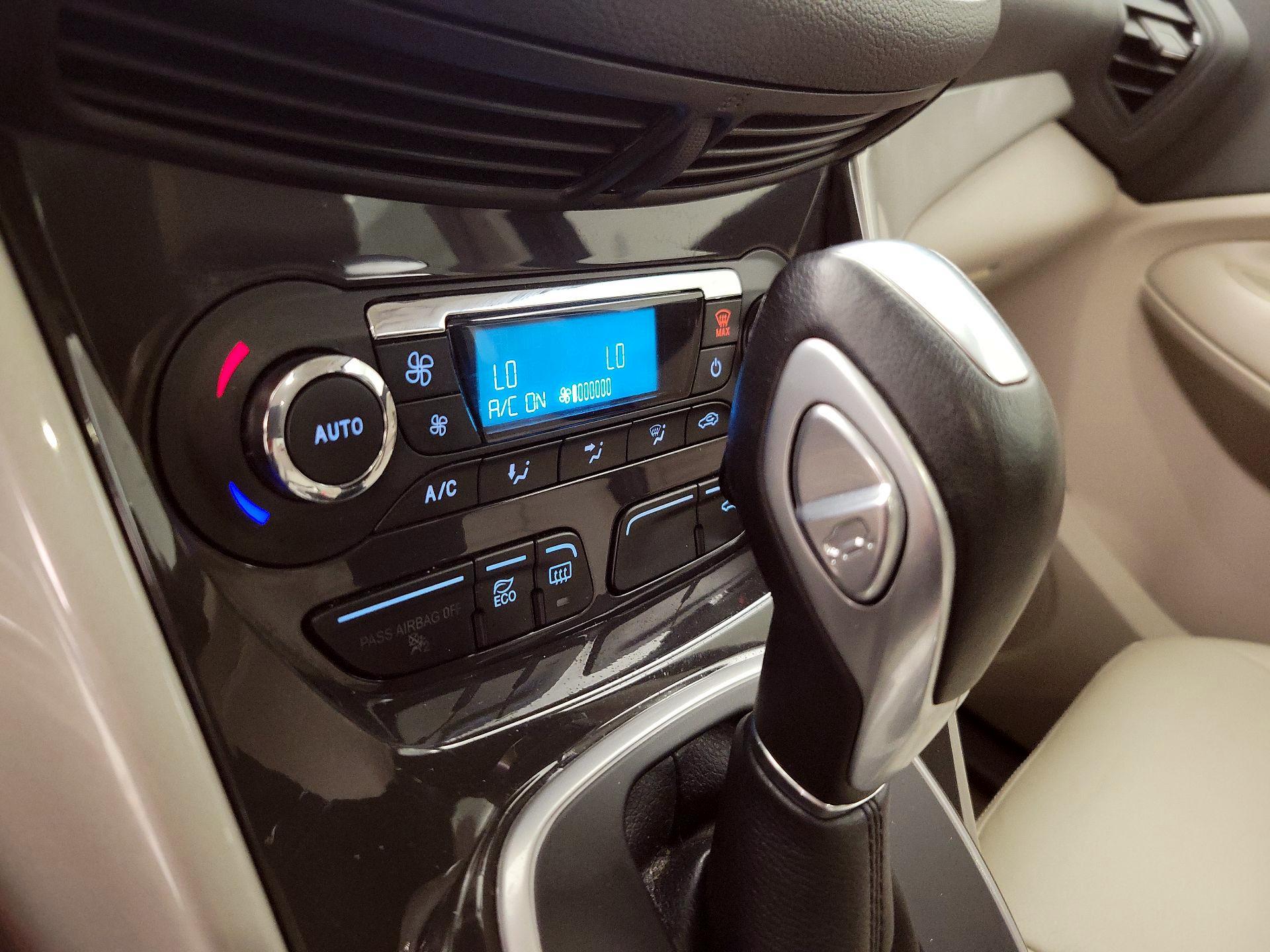 Thumbnail: 2016 Ford C-Max - 17