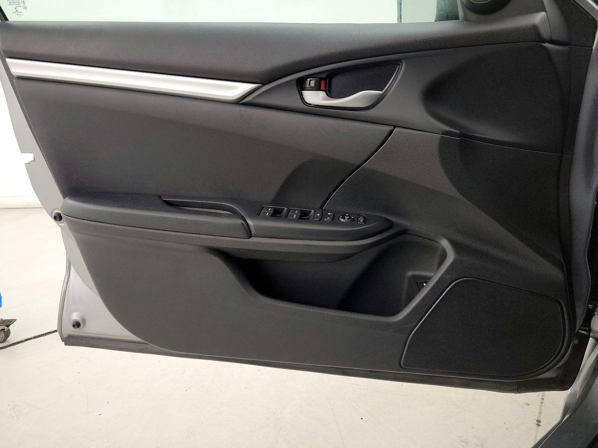 Thumbnail: 2019 Honda Civic - 12