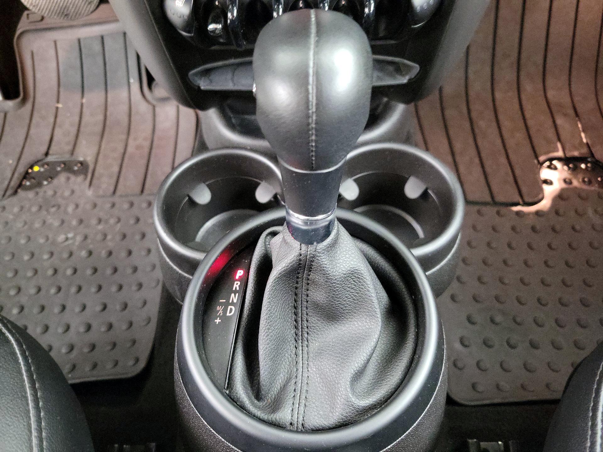 Thumbnail: 2015 MINI Cooper Countryman - 15