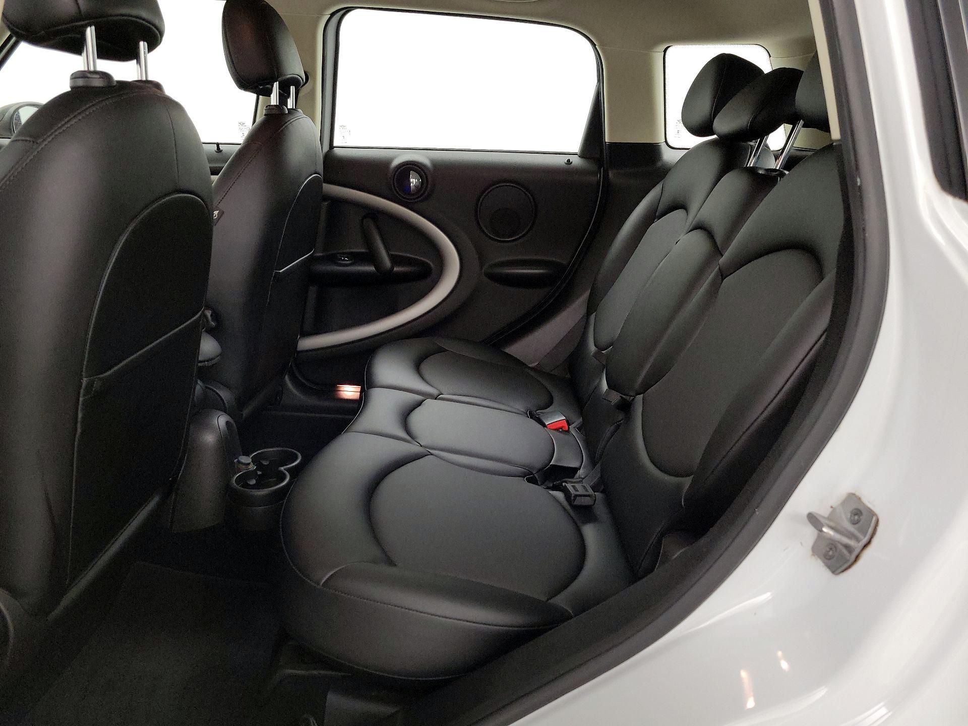 Thumbnail: 2015 MINI Cooper Countryman - 16