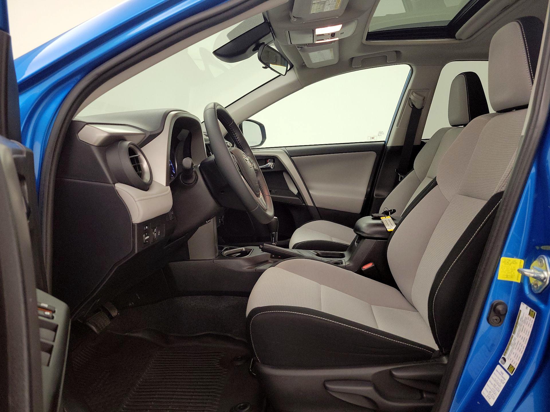 Thumbnail: 2017 Toyota RAV4 - 11